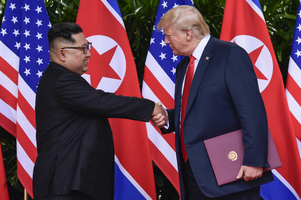 Après leur première rencontre il y a quelques mois, Kim Jong Un (g.) et Donald Trump pourraient se revoir.