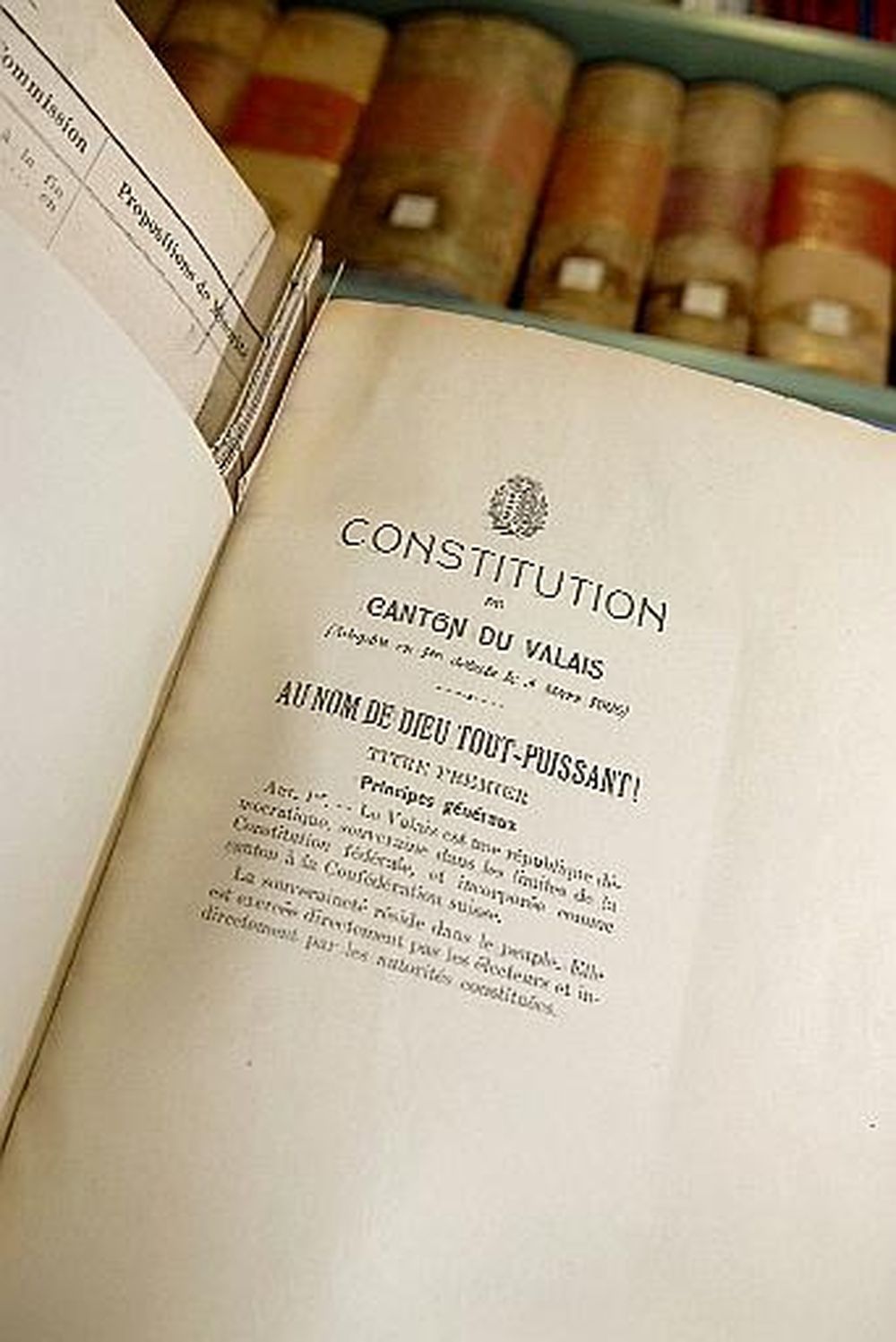 La Constitution sera rénovée par une assemblée constituante. Plus de 600 candidats se sont annoncés.