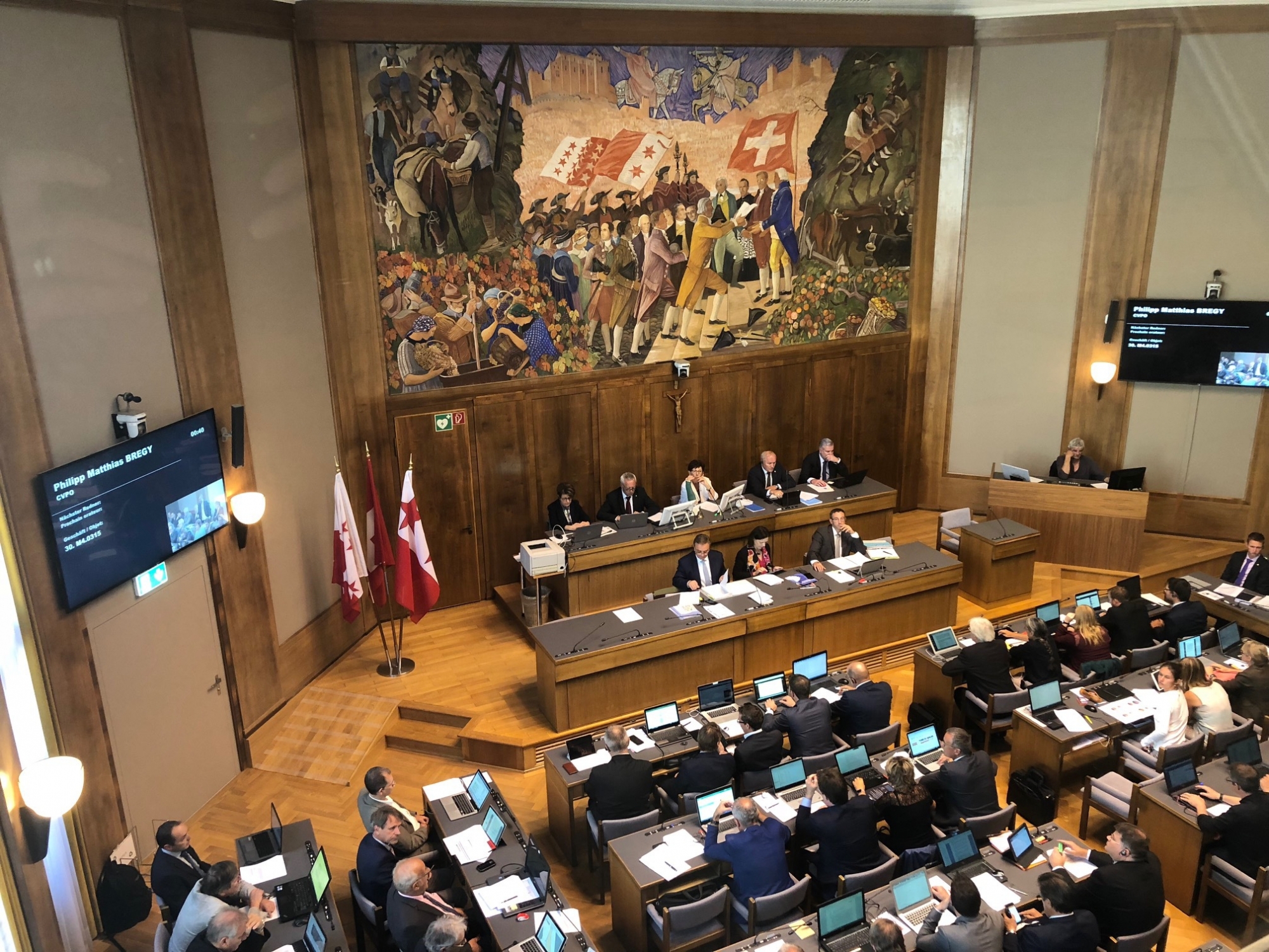 Le peuple valaisan choisira 130 constituants parmi les 645 candidats qui se pressent au portillon le 25 novembre prochain.