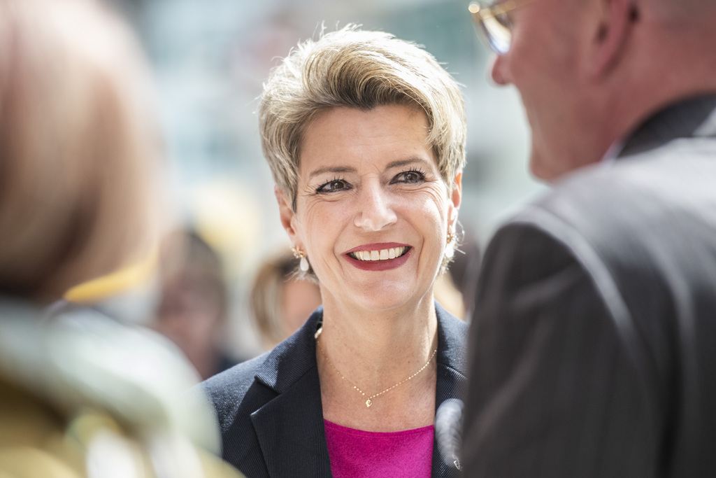 La conseillère aux Etats Karin Keller-Sutter (PLR/SG), la favorite pour la succession de Johann Schneider-Ammann au Conseil fédéral, devrait annoncer sa candidature mardi.