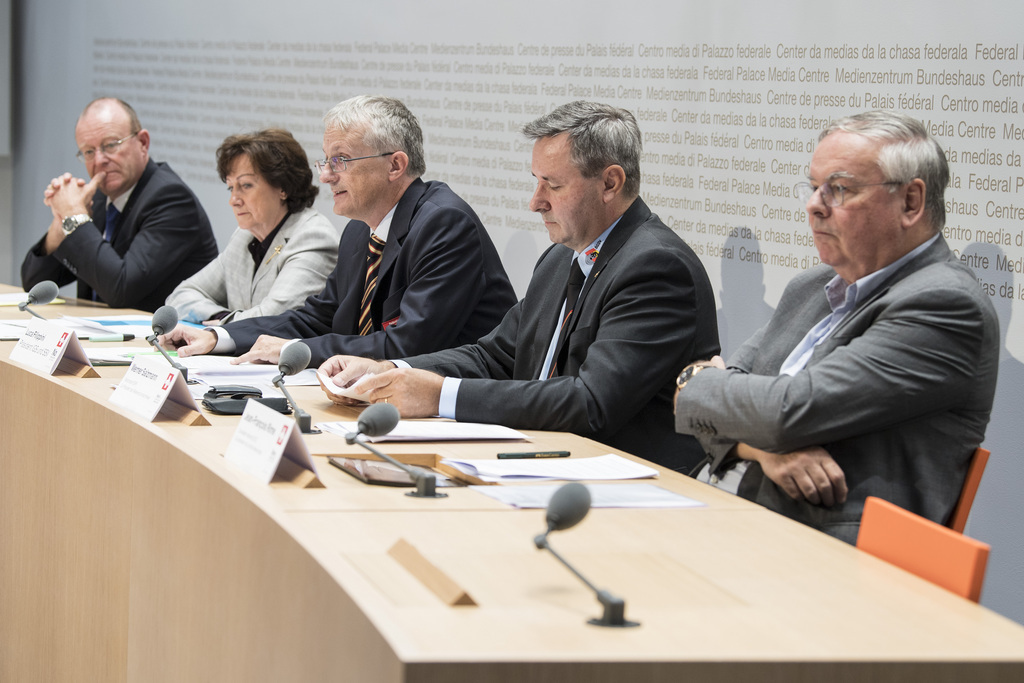 Les référendaires partent au combat sous le slogan "non au diktat de l'UE qui nous désarme".