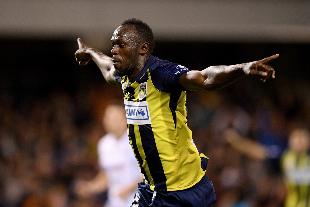 C'est par un doublé que l'ancien roi du sprint Usain Bolt a fêté sa première titularisation au sein du club professionnel des Central Coast Mariners.