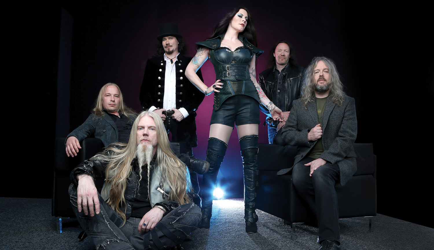 Nightwish, un phénomène mondial qui draine des légions de fans derrière lui. Le concert à l’Arena est très attendu. 