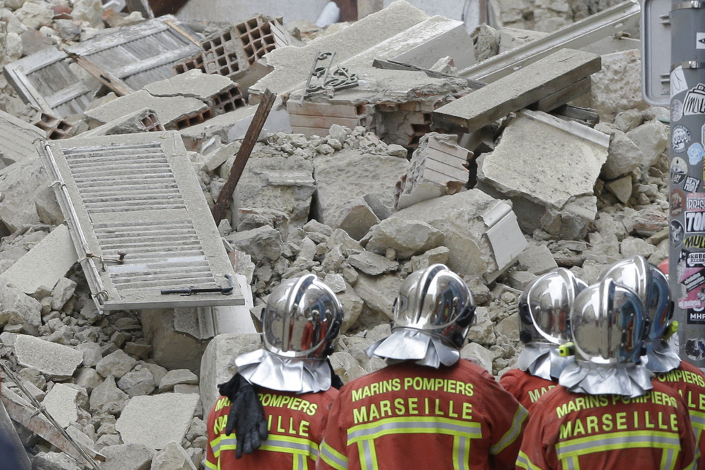 Près d'un mois après l'effondrement de deux immeubles à Marseille, le ministre du Logement, Julien Denormandie, a annoncé jeudi une aide de 240 millions d'euros (272 millions de francs) pour lutter contre l'habitat indigne dans la cité phocéenne. 