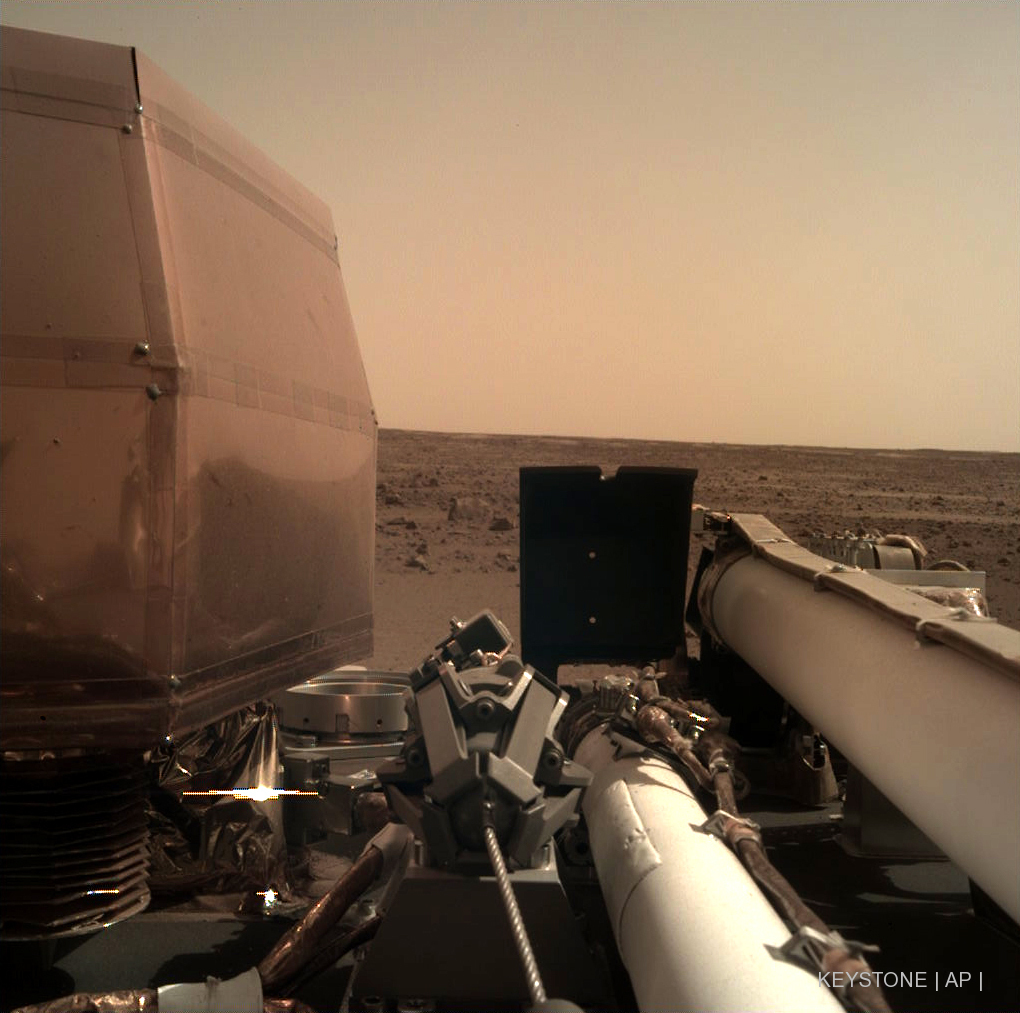InSight va se mettre rapidement au travail pour analyser le sol martien.
