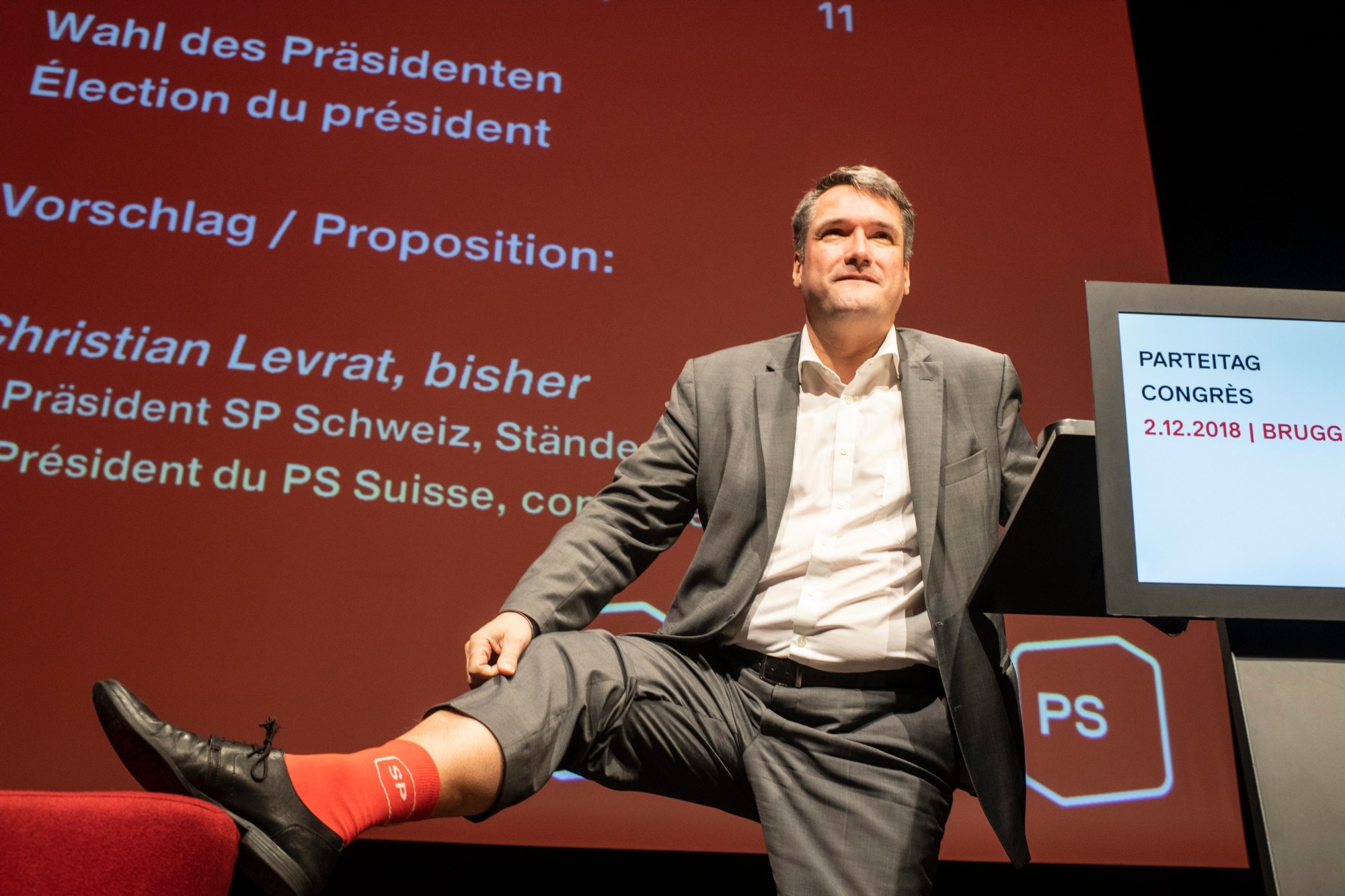 Der wiedergewaehlte Parteipraesident Christian Levrat spricht anlaesslich des ordentlichen Parteitags der SP Schweiz, aufgenommen am Sonntag, 2. Dezember 2018 in Brugg Windisch. (KEYSTONE/Ennio Leanza) SCHWEIZ SP PARTEITAG