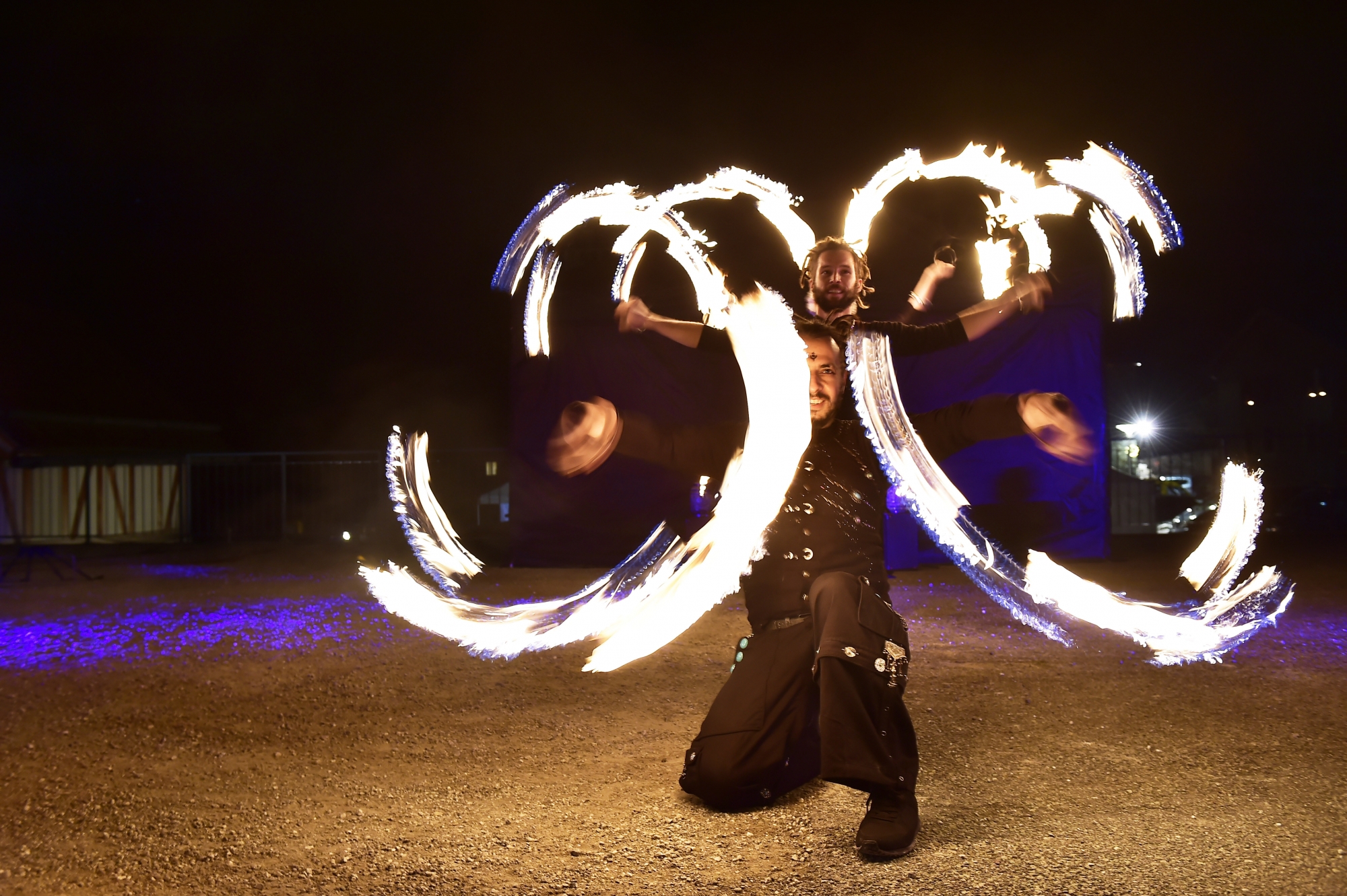 La compagnie Manda Lights a présenté son spectacle de feu intitulé "Sûrya".