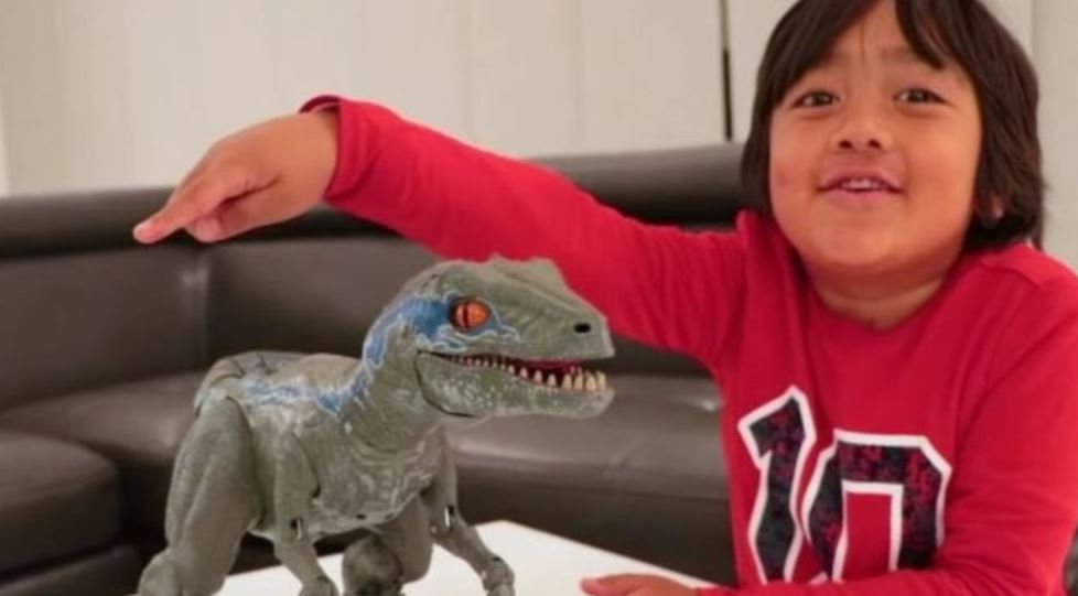 Avec sa chaîne Ryan ToysReview, ce petit Américain a généré plus de 22 millions de dollars entre juin 2017 et juin 2018. 