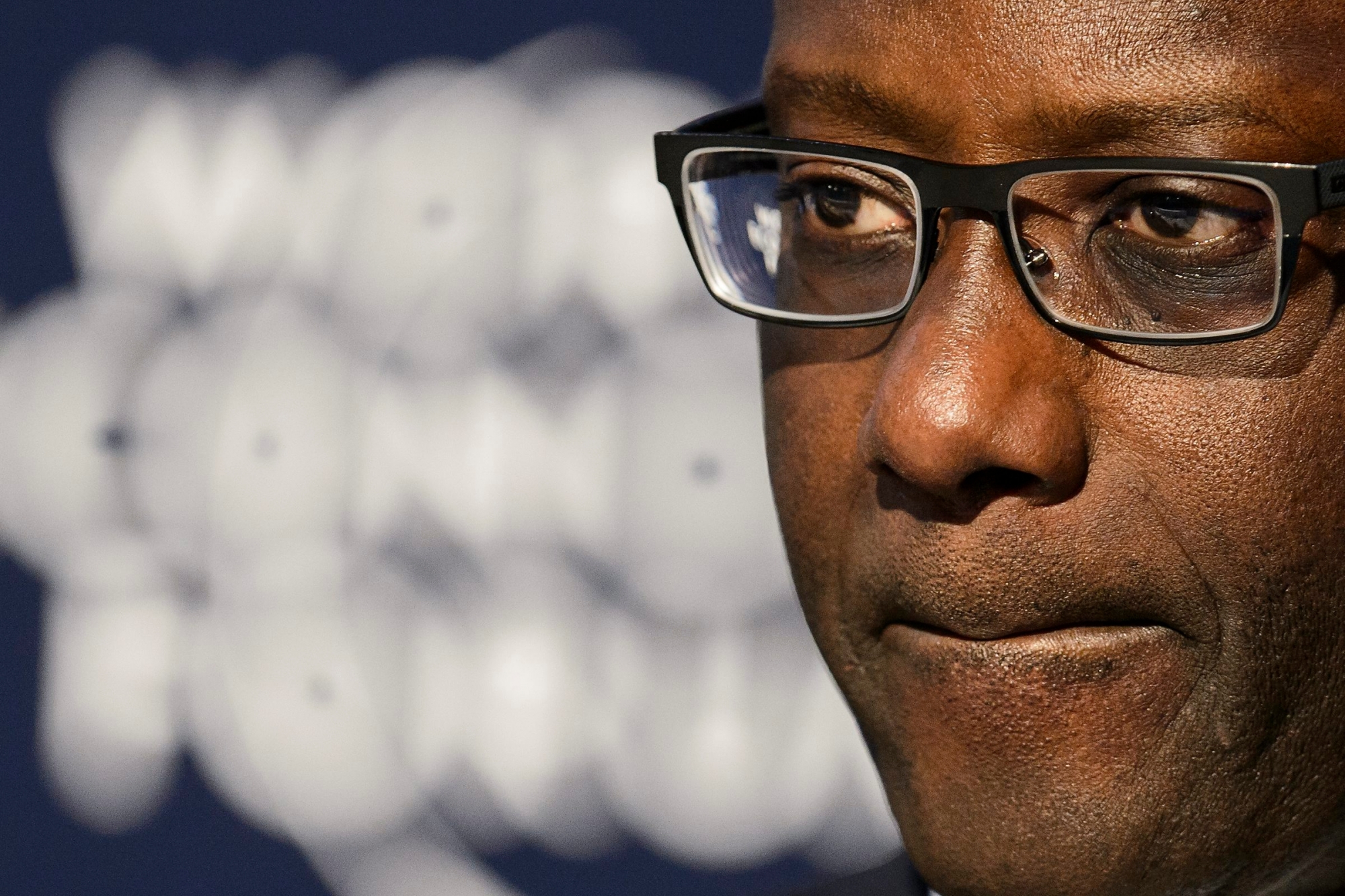 Tidjane Thiam, CEO of Swiss bank Credit Suisse, speaks during a panel session the first day of the 46th Annual Meeting of the World Economic Forum, WEF, in Davos, Switzerland, Wednesday, January 20, 2016. The overarching theme of the Meeting, which takes place from 20 to 23 January, is "Mastering the Fourth Industrial Revolution". (KEYSTONE/Jean-Christophe Bott) SWITZERLAND WEF 2016 DAVOS