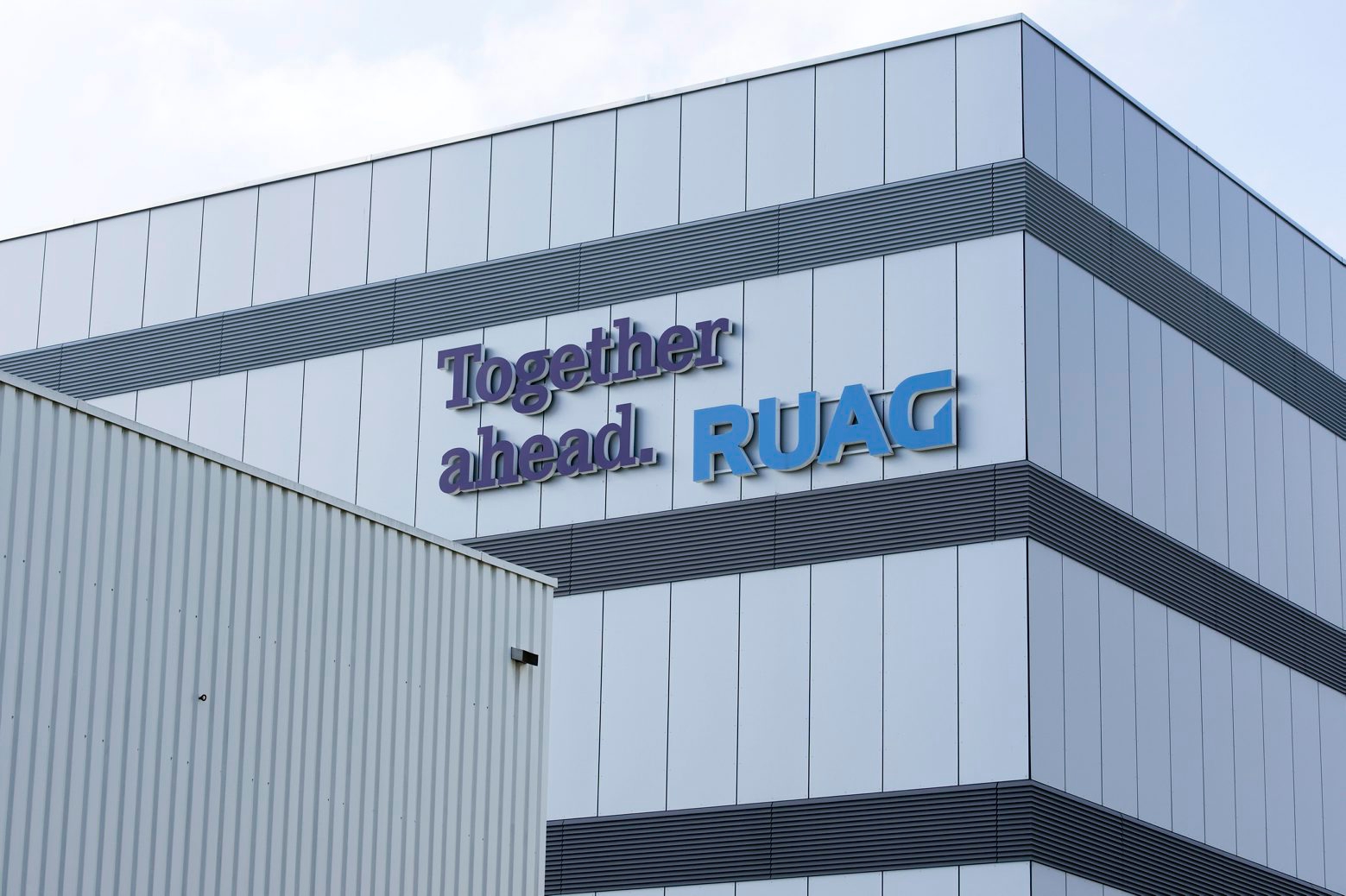 ARCHIVBILD ZUR HAUSDURCHSUCHUNG BEI RUAG DURCH DIE BUNDESANWALTSCHAFT, AM DONNERSTAG, 22. MAERZ 2018 - Die RUAG Niederlassung in Zuerich, anlaesslich der Bilanzmedienkonferenz der RUAG, am Donnerstag, 23. Maerz 2017, in Zuerich. Der internationale Technologiekonzern RUAG erwirtschaftete 2016 mit CHF 1858 Mio. (Vorjahr CHF 1744 Mio.) den hoechsten Umsatz seiner Geschichte. (KEYSTONE/Thomas Delley) SCHWEIZ RUAG