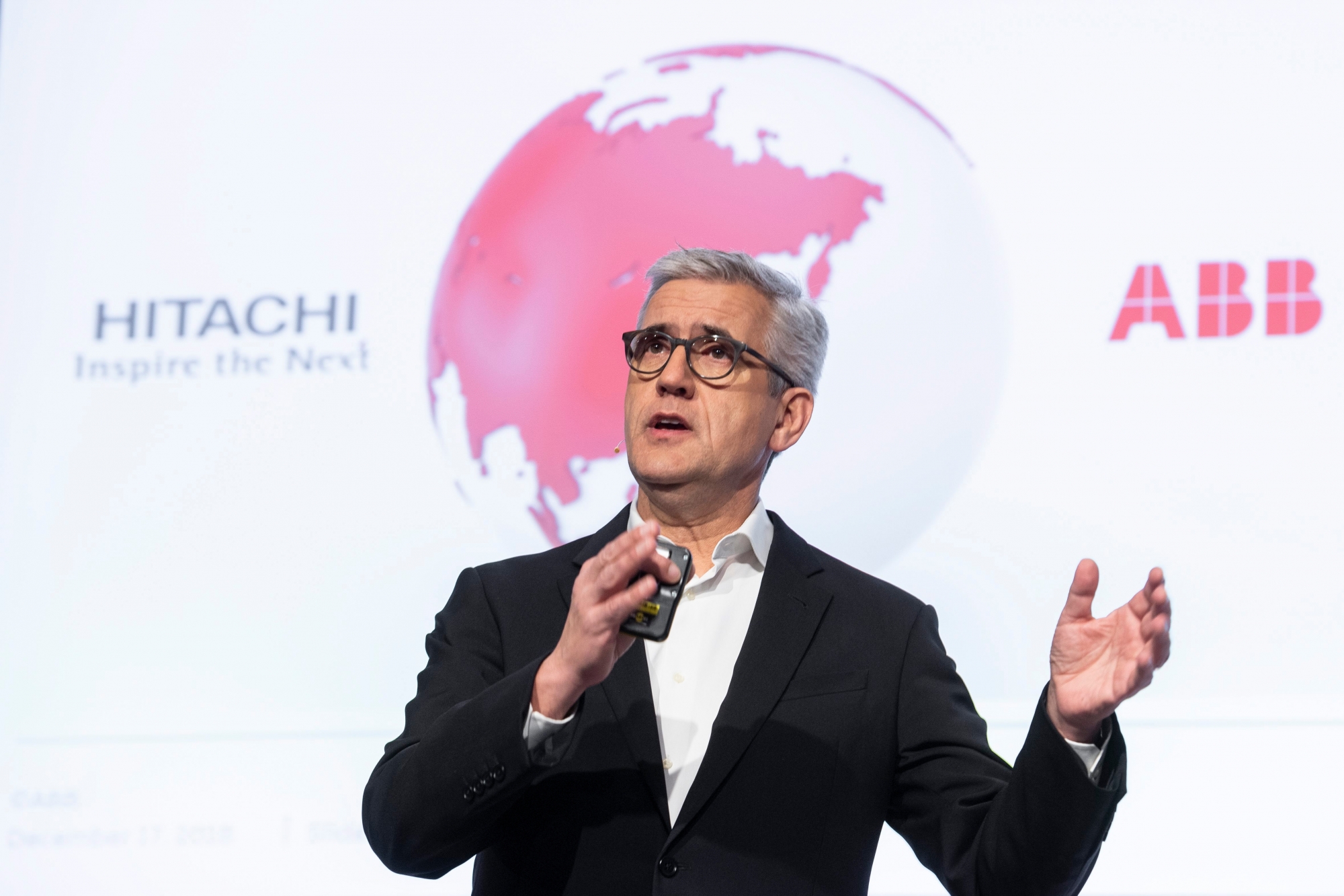 Ulrich Spiesshofer, CEO of ABB, speaks during a press conference about the divestment of ABBs power grid division to the Japanese company Hitachi, on Monday, December 17, 2018, in Zurich, Switzerland. Under the terms of the agreement, ABB will receive 7.6 to 7.8 billion US dollars for 80 percent of its grid business. (KEYSTONE/Ennio Leanza)
 SWITZERLAND ABB HITACHI