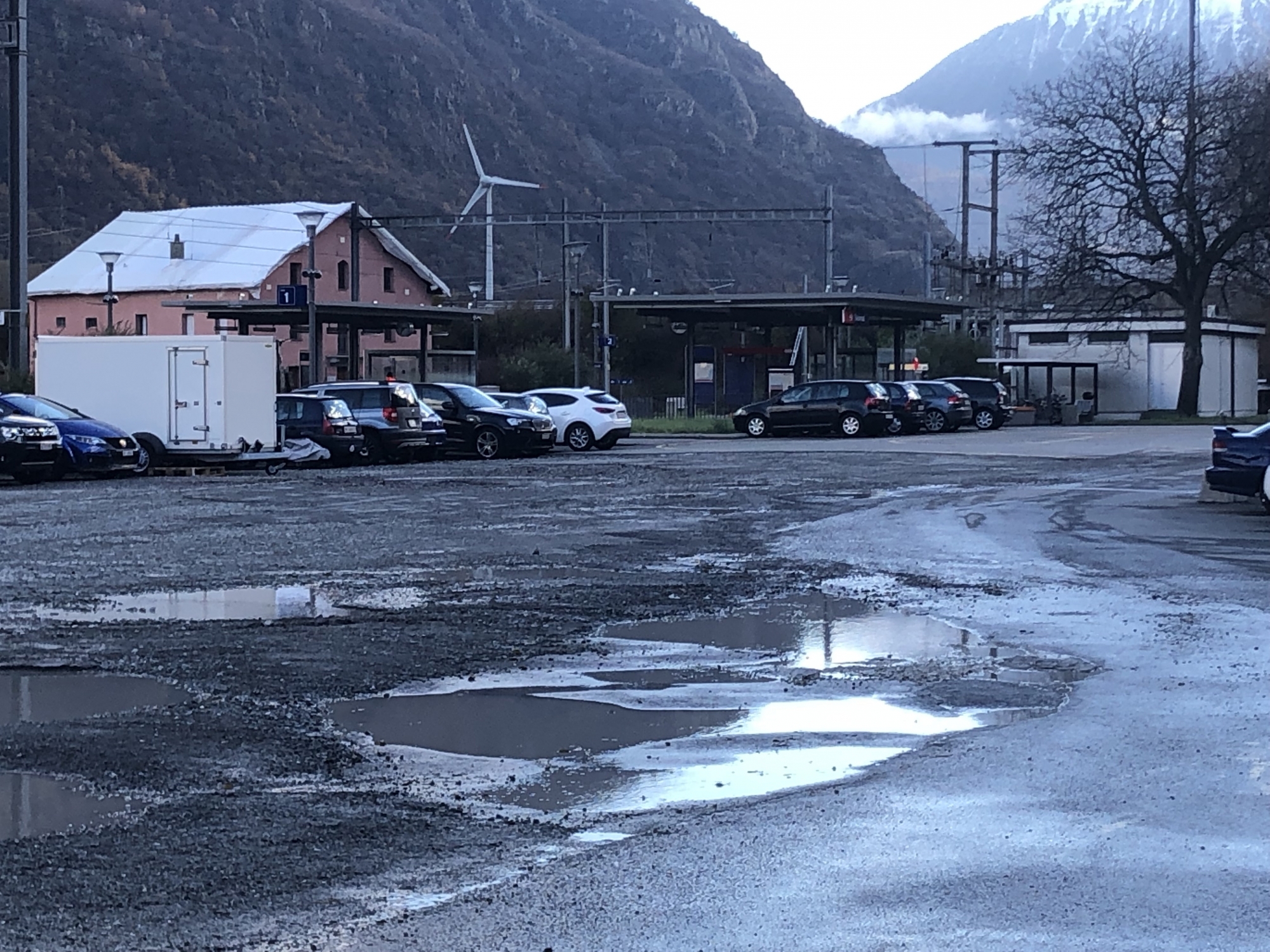 Le parc and ride sera construit à proximité directe de la gare d'Evionnaz.