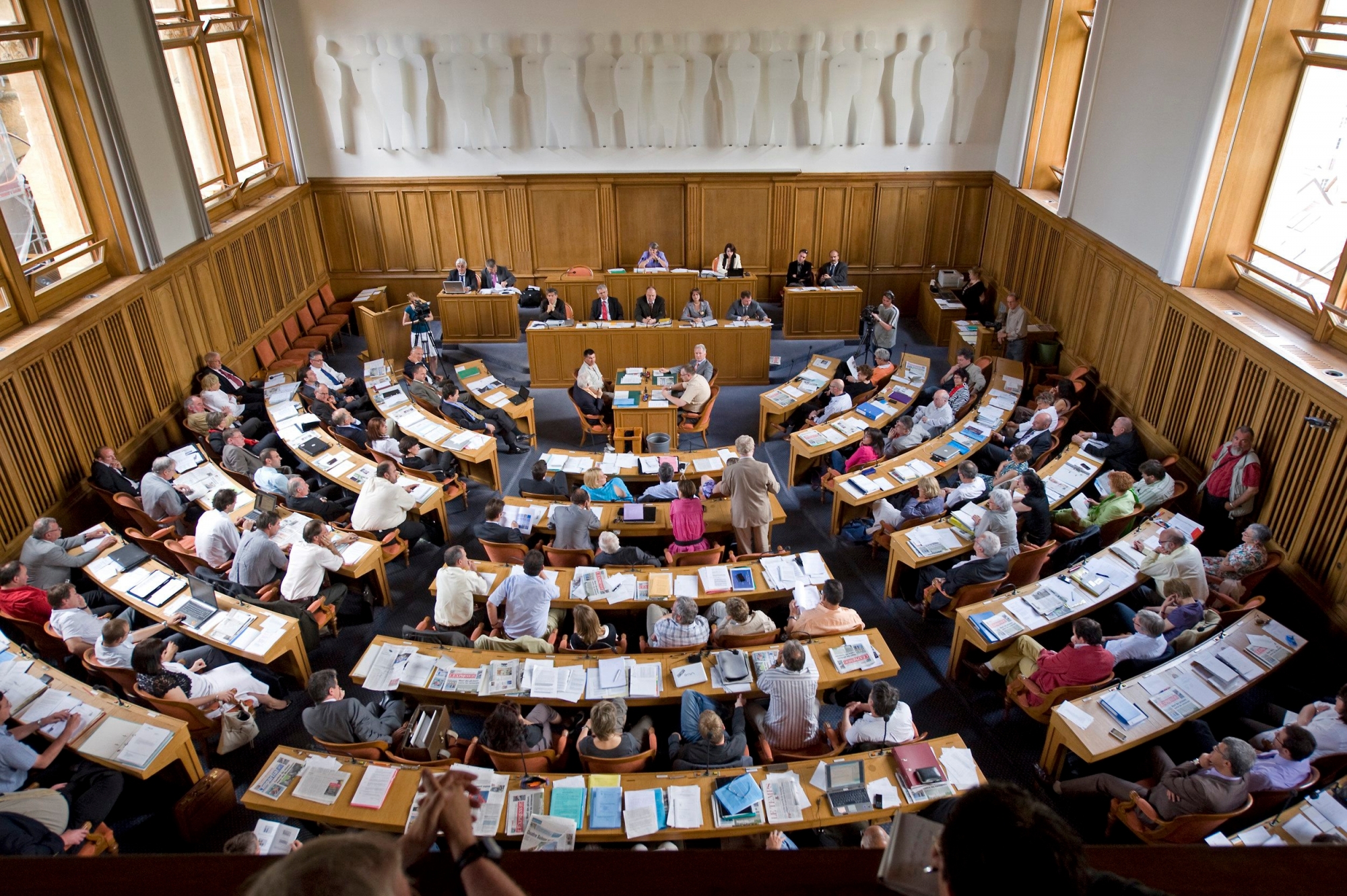 Grand Conseil: le cg plebiscite la CEP, commission d'enquete parlementaire qui enquetera sur l'affaire Hainard.

Neuchatel, 25 05 2010
PHOTO DAVID MARCHON GRAND CONSEIL