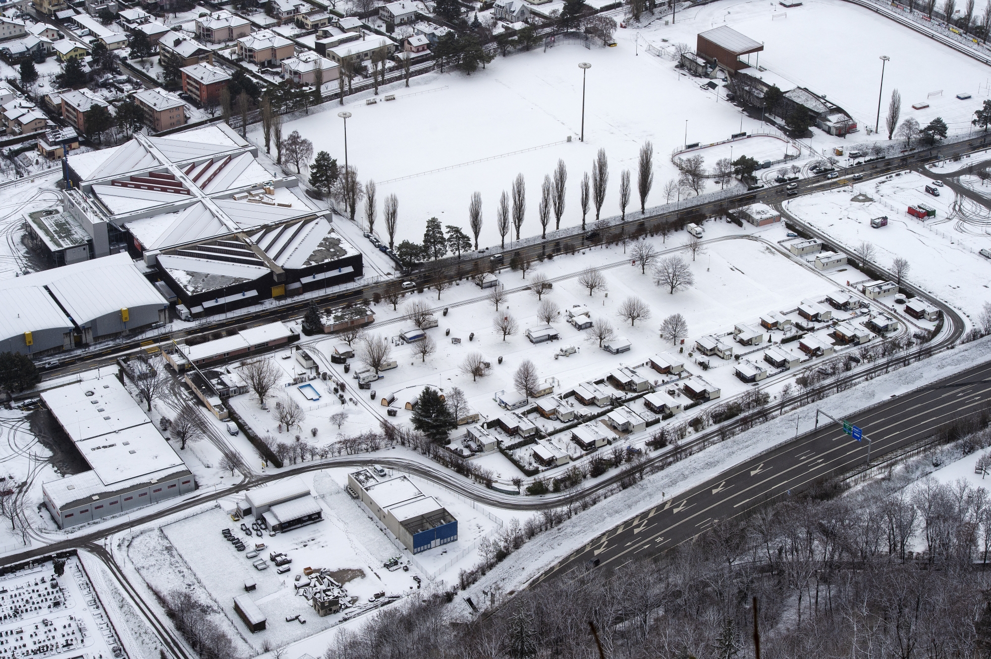 Le projet de développement de la zone Barryland-CERM-Stade d'Octodure sonnera le glas du camping du TCS (au centre), mais ce dernier a jusqu'en 2024 pour trouver une solution pour les personnes qui y résident en permanence.