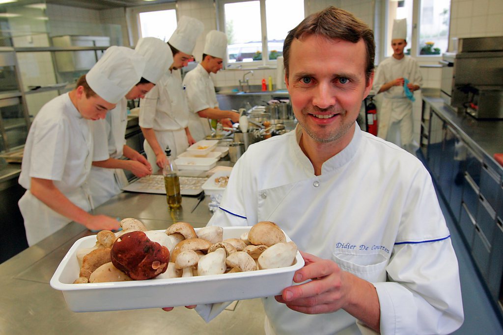 Didier de Courten, restaurant Le Terminus à Sierre, demeure le seul 2 macarons Michelin du Valais.