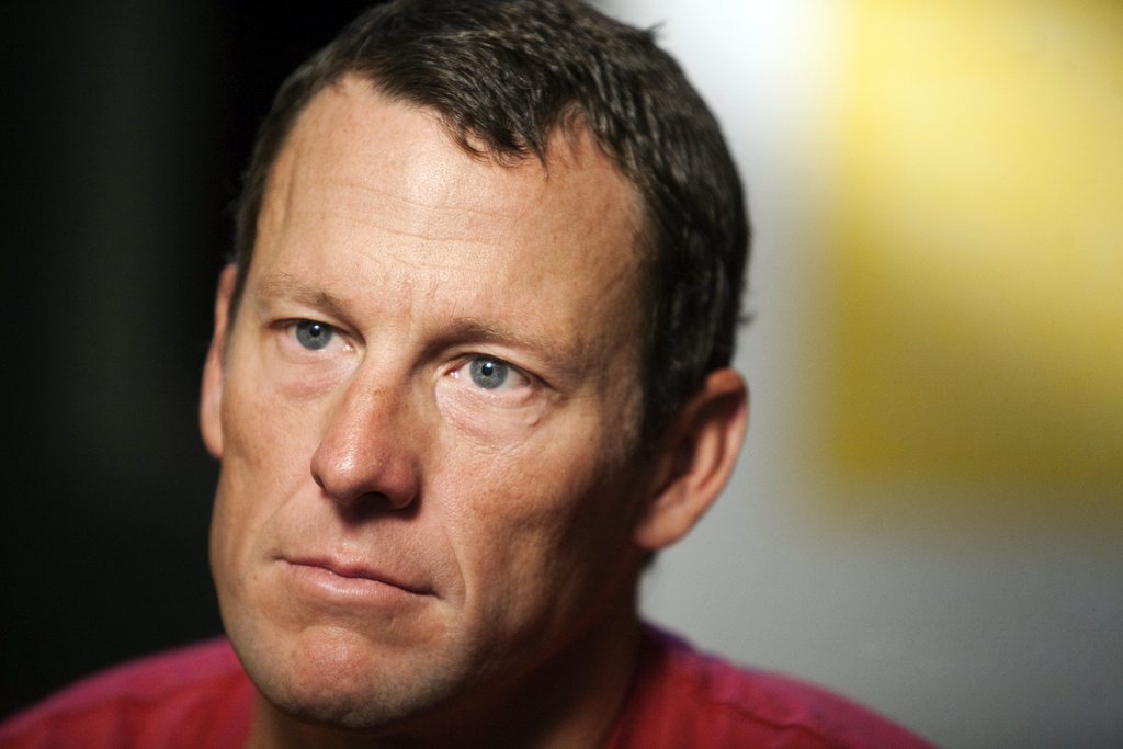 Lance Armstrong n'a pas fait appel après une sanction qui l'a rayé du palmarès du Tour de France.