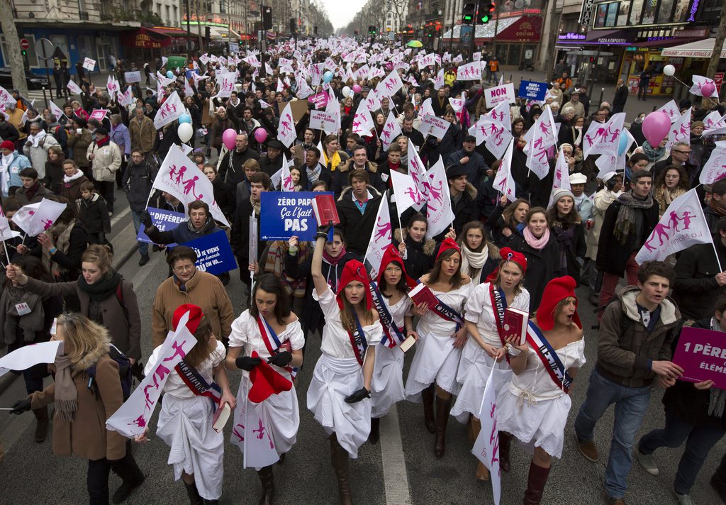 Quelque 800'000 personnes ont manifesté ce dimanche à Paris contre le mariage et l'adoption homosexuels. 