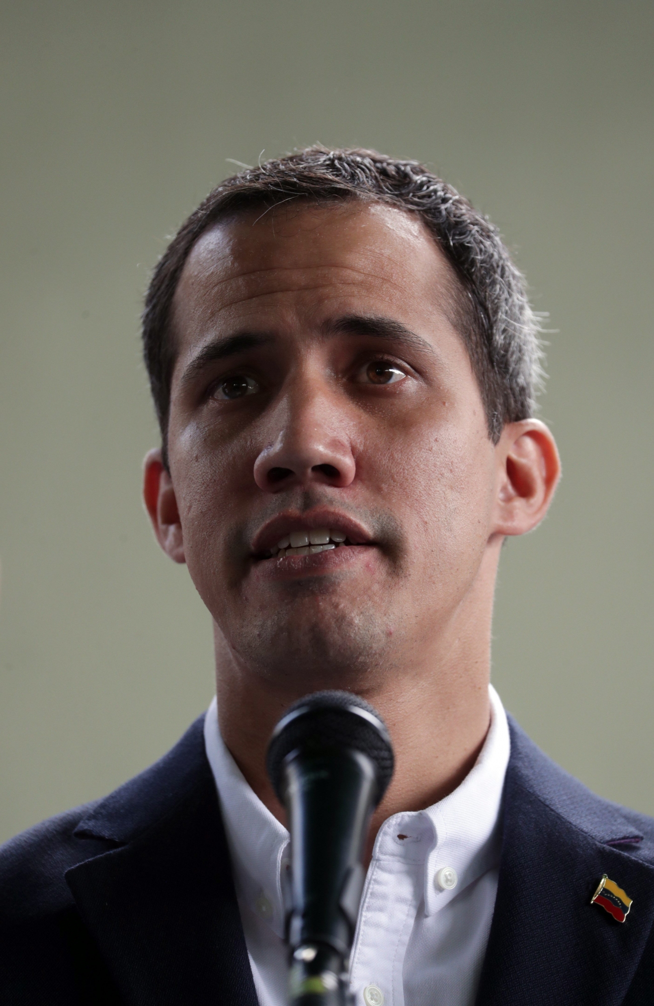 epa07453743 Venezuelan opposition leader Juan Guaido speaks during a press meeting at the Damas Salesianas Association in Caracas, Venezuela, on 21 March 2019. Guaido spoke about the detention of Roberto Marrero, his head of office.  EPA/RAYNER PENA VENEZUELA CRISIS