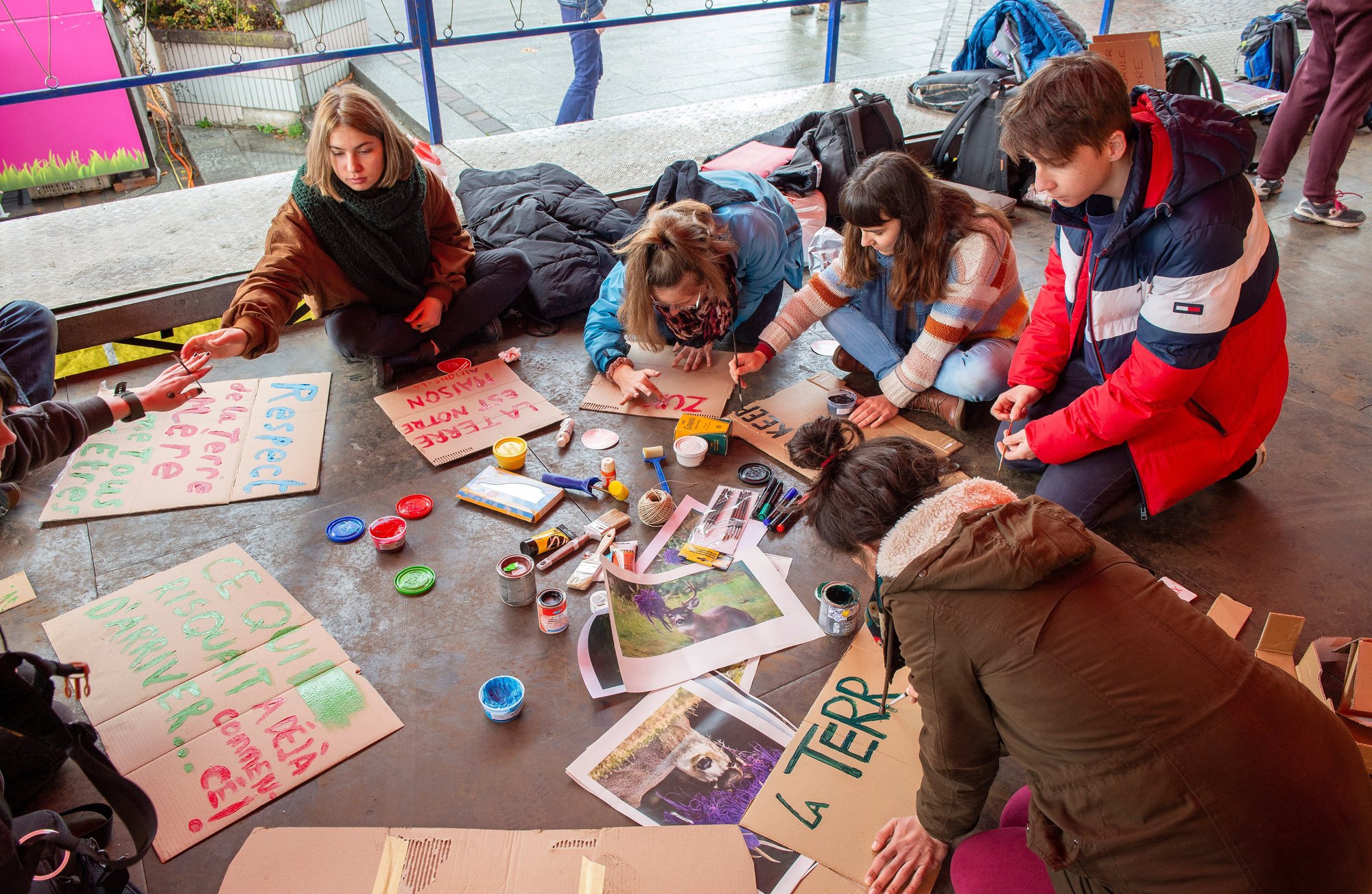 En début d'après-midi le 15 mars dernier, une cinquantaine d'étudiants ont fait grève en faveur du climat sur la place de la Planta à Sion. Ils viennent d'être sanctionnés par le Département de la formation qui avait promis «la tolérance zéro».