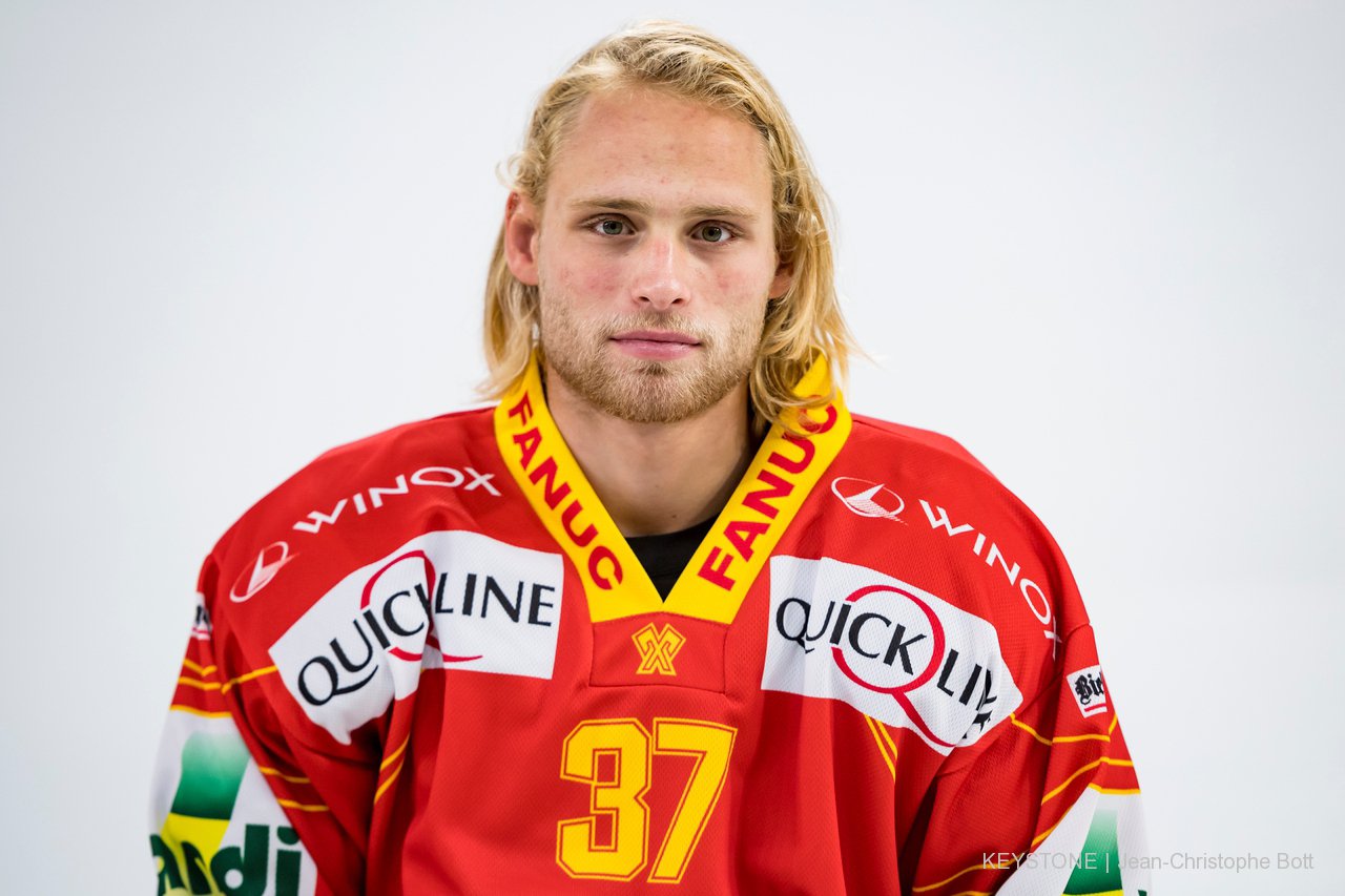 D'origine valaisanne, Jan Petrig s'engage avec le HC Viège en provenance du HC Bienne qui l'avait prêté à Ajoie cette saison.