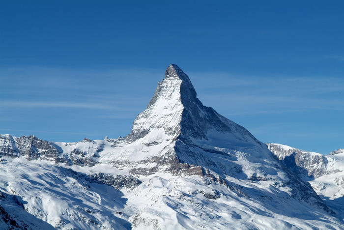 Célèbre dans le monde entier grâce au Cervin, Zermatt est la première station à rejoindre le mouvement lancé par Greta Thunberg: FridaysForFuture.