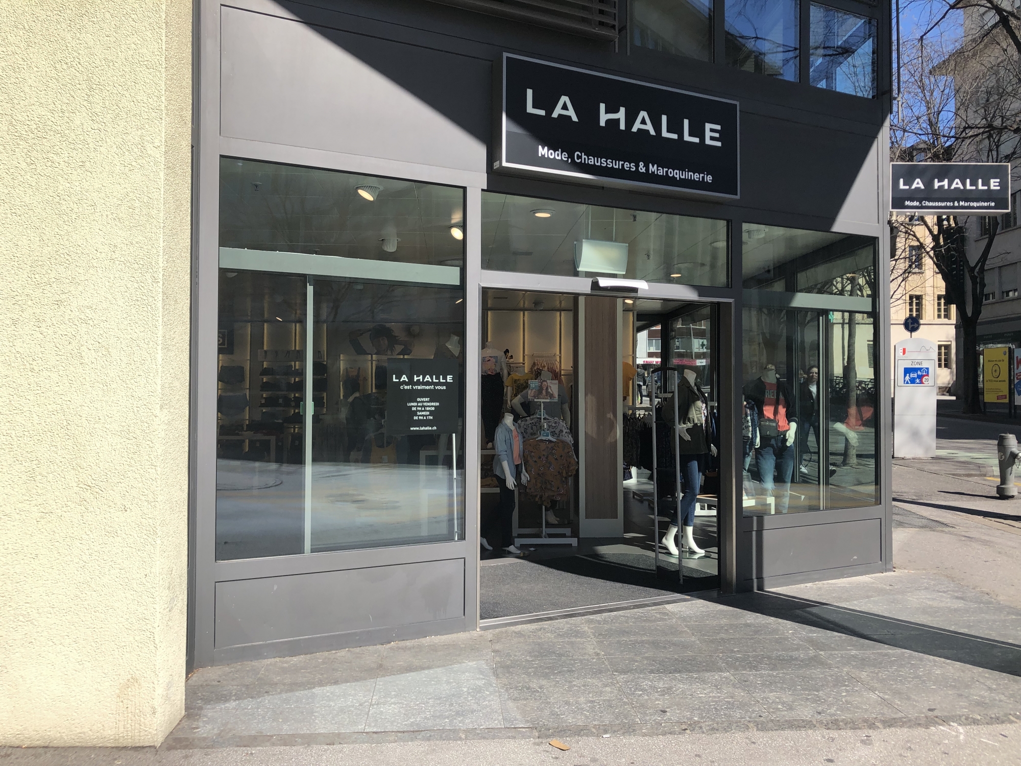 La Halle a inauguré vendredi son nouveau magasin au cœur de la capitale.