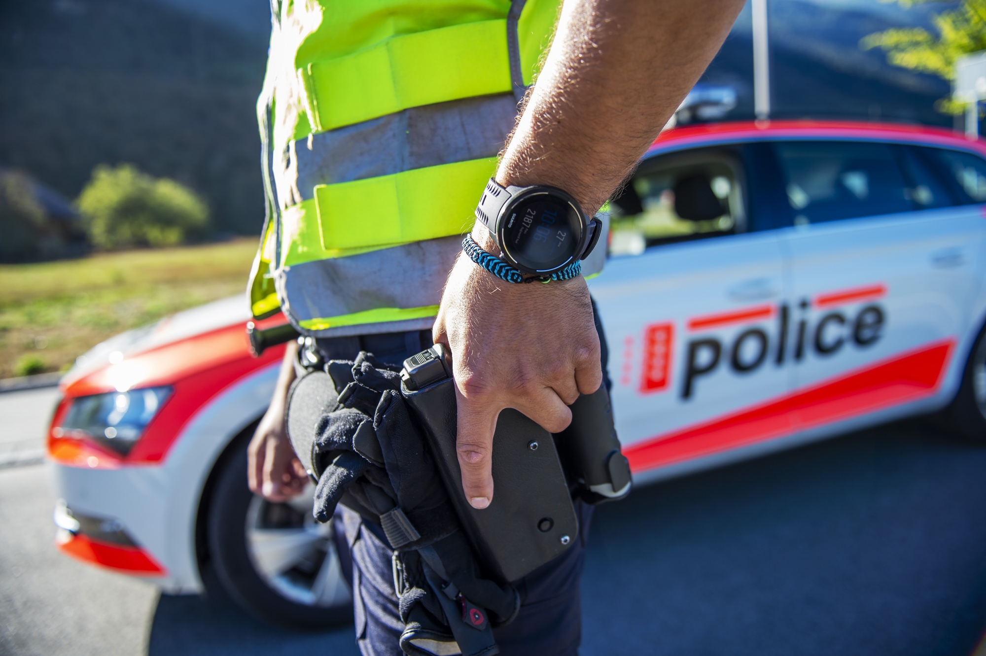 La police cantonale valaisanne lance une campagne de contrôle: pneus lisses et smartphones sont dans le viseur.