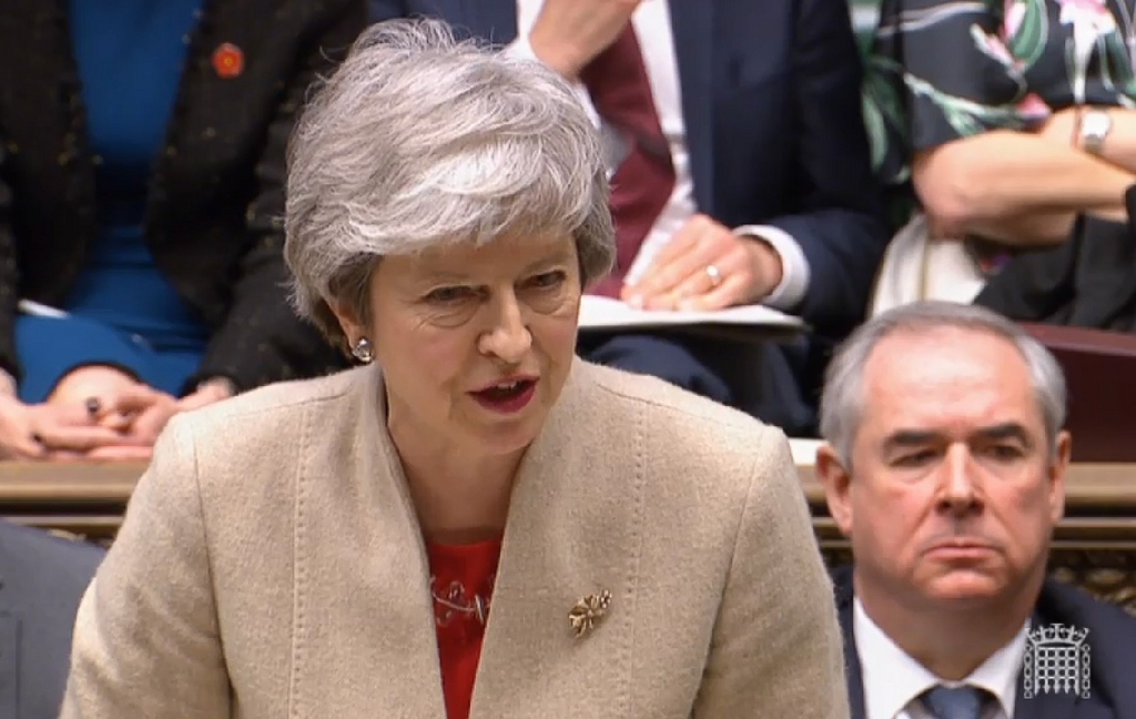 Les implications de ce vote sont "graves", a déclaré la Première ministre Theresa May, soulignant que le scénario par défaut était désormais un Brexit sans accord au 12 avril.