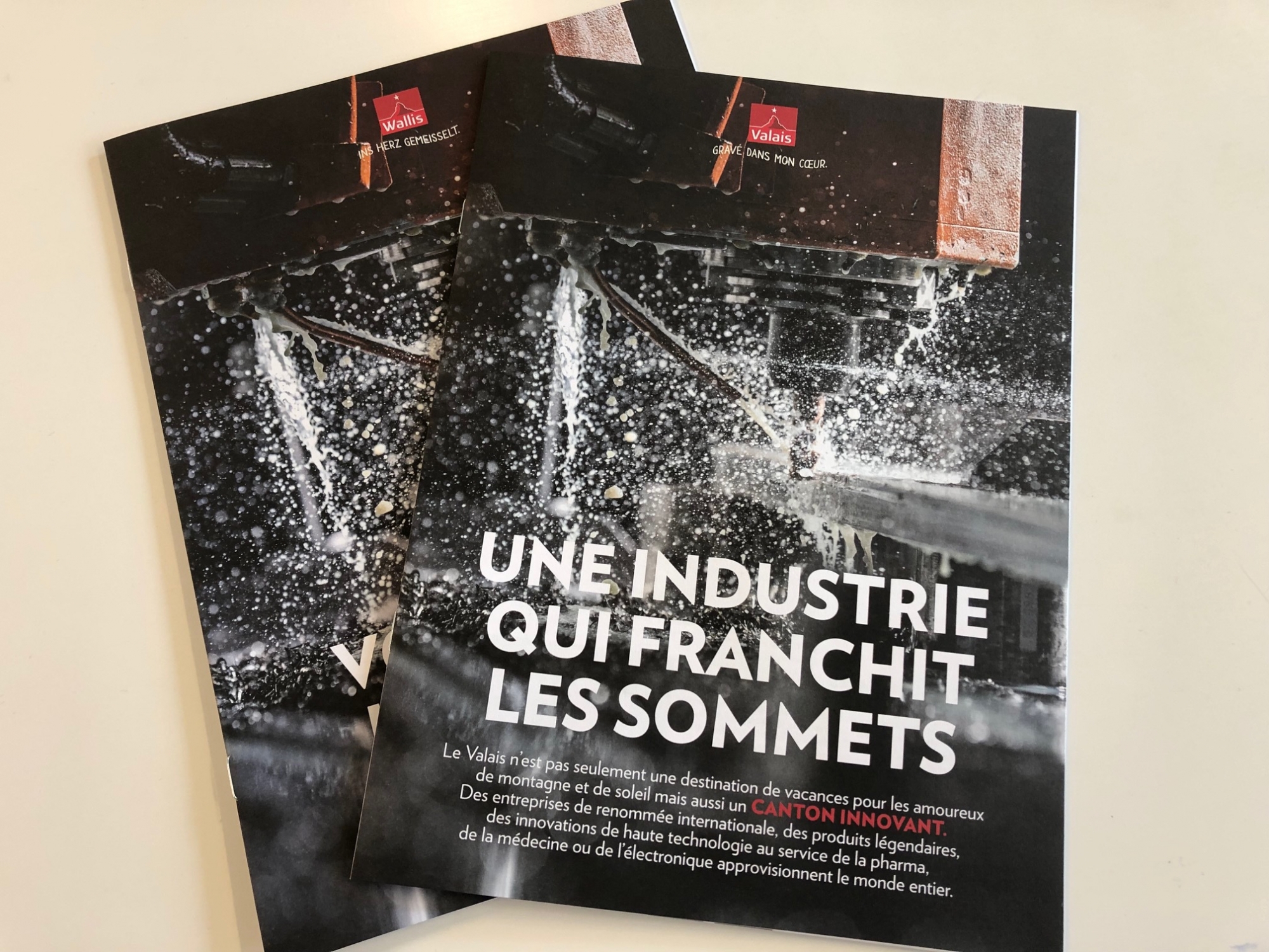 Une brochure présentant le Valais industriel et innovant a été distribuée en Valais.
