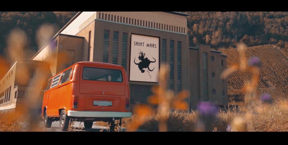 Les images de "Loveghost" ont notamment été tournées à l'ancienne usine de Chandoline, à Sion.