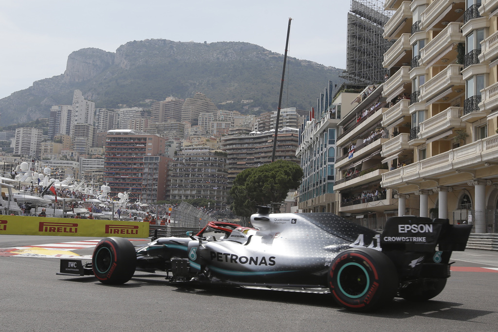 Lewis Hamilton partira dimanche en pole position à Monaco.