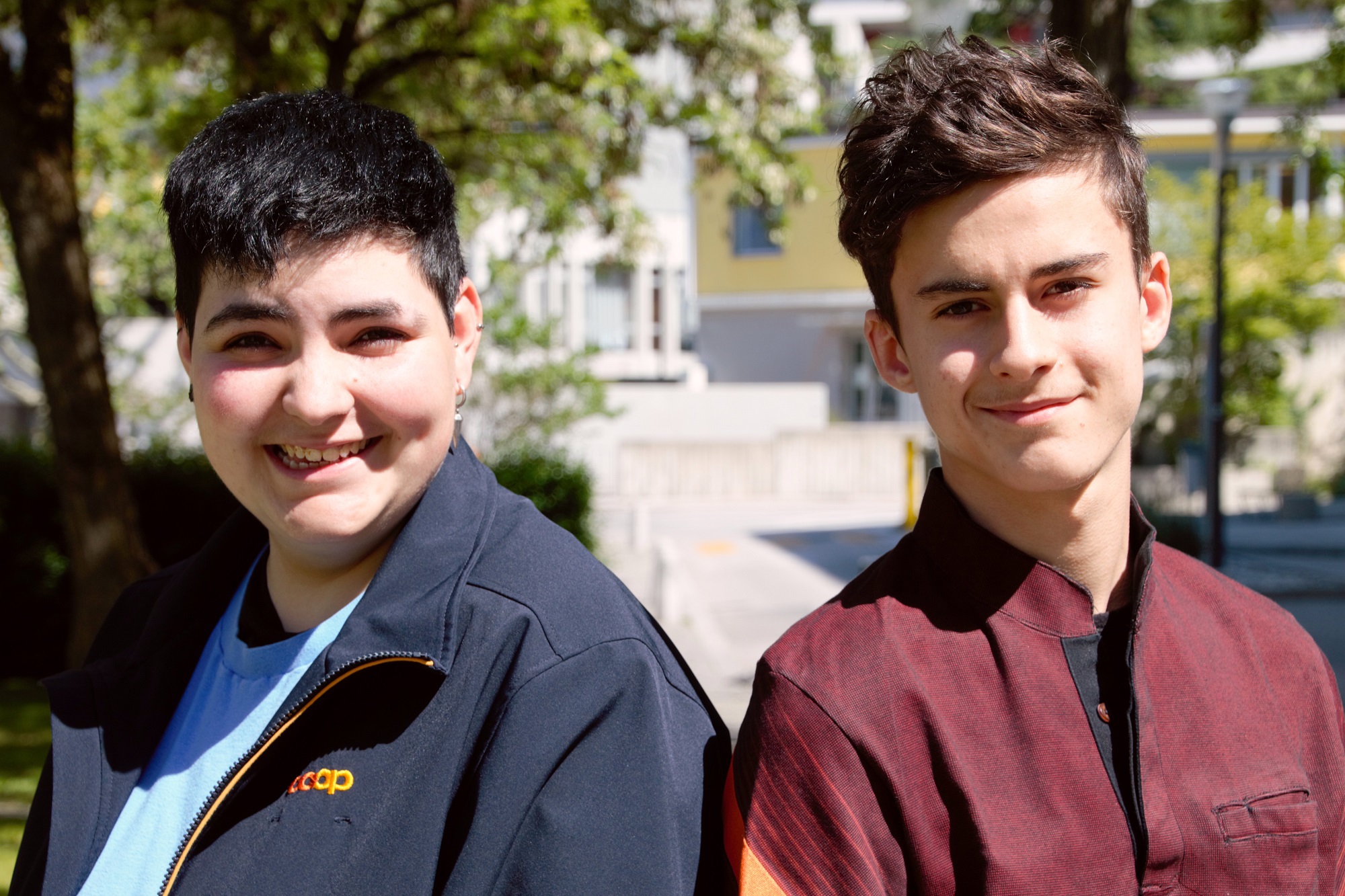 Océane, 20 ans, et Baptiste, 16 ans, ont décroché une place d'apprentissage après un stage de transition de dix mois.