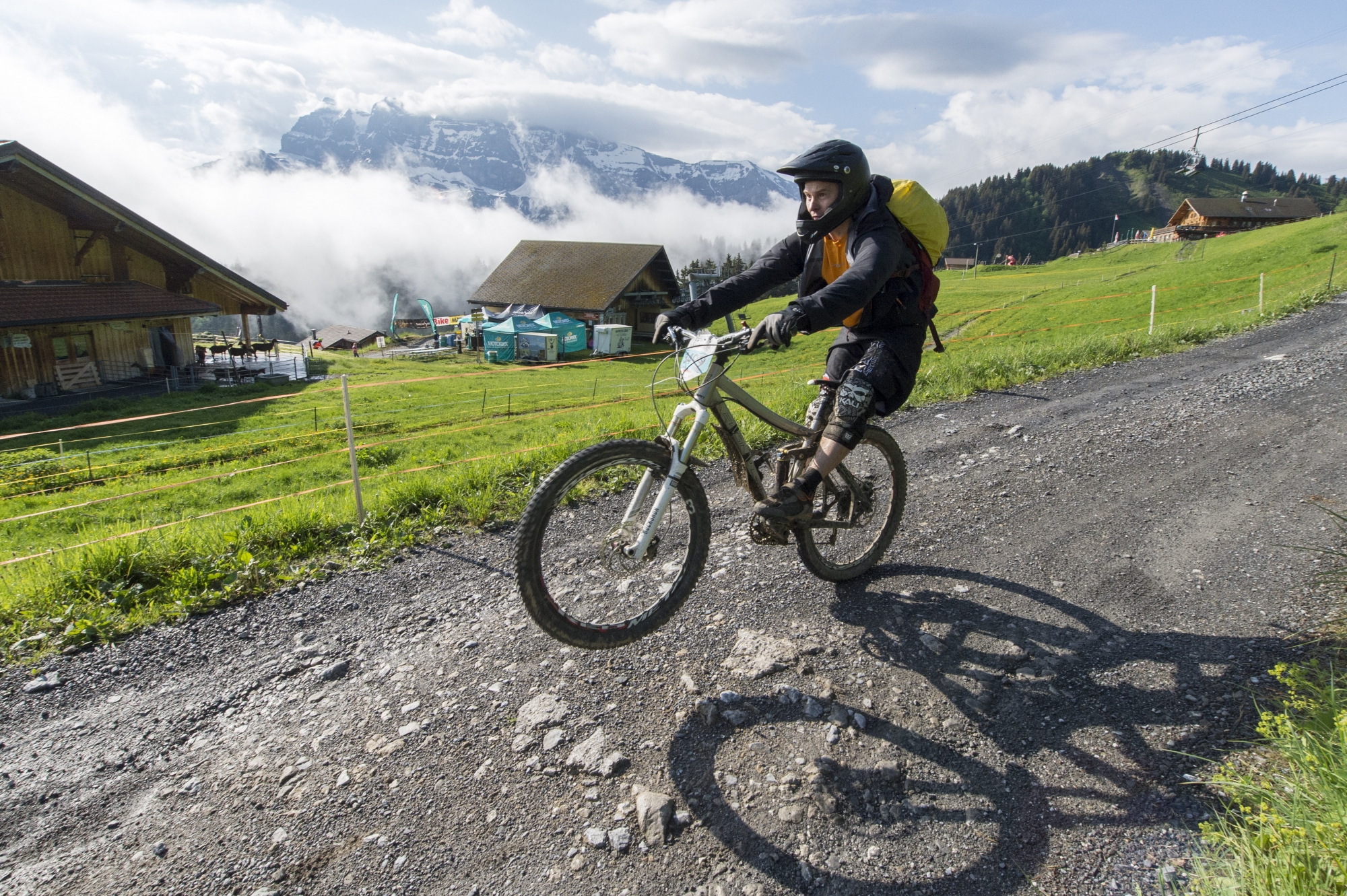 La Pass'Portes accueille les férus de VTT et de VTT électriques mais il existe aussi une version pédestre. 