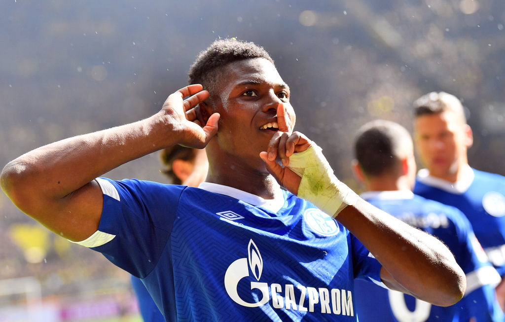epa07532605 Schalke's Breel Embolo celebrates after scoring the 4-2 lead during the German Bundesliga soccer match between Borussia Dortmund and FC Schalke 04 in Dortmund, Germany, 27 April 2019. EPA/DAVID HECKER CONDITIONS - ATTENTION: The DFL regulations prohibit any use of photographs as image sequences and/or quasi-video.