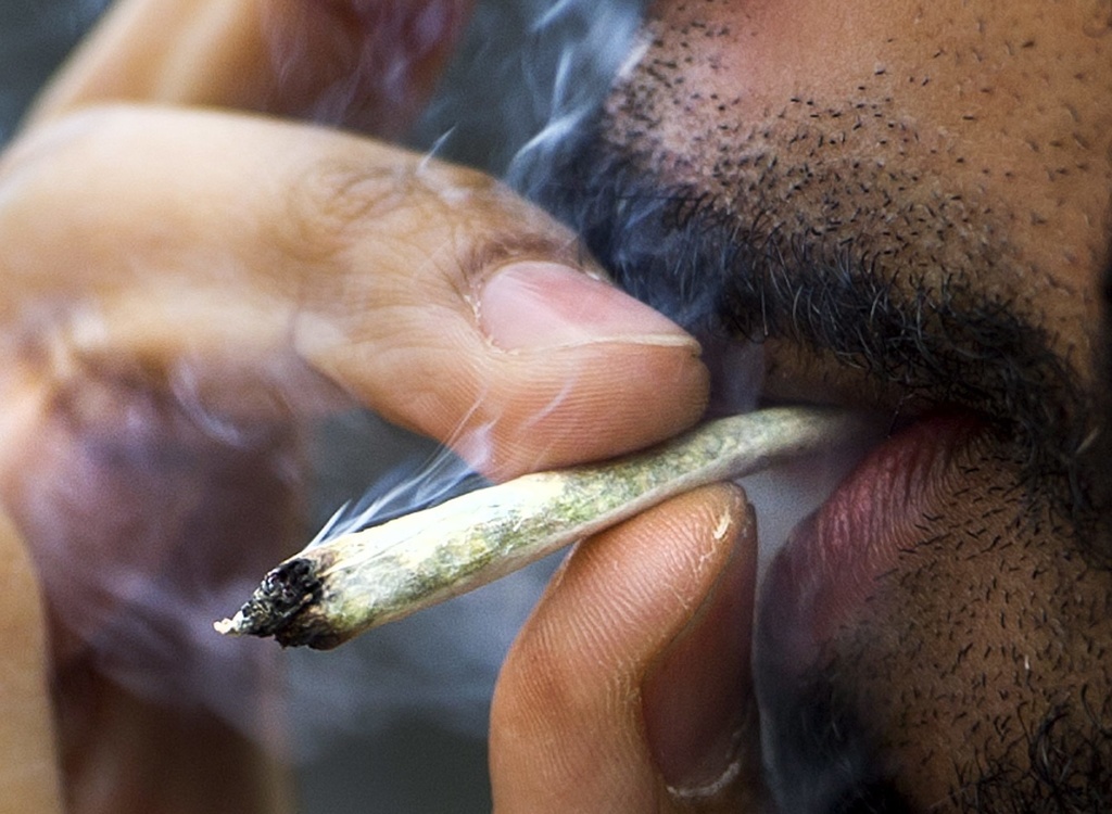 Le cercle des participants aux études sera limité aux consommateurs de cannabis de plus de 18 ans.