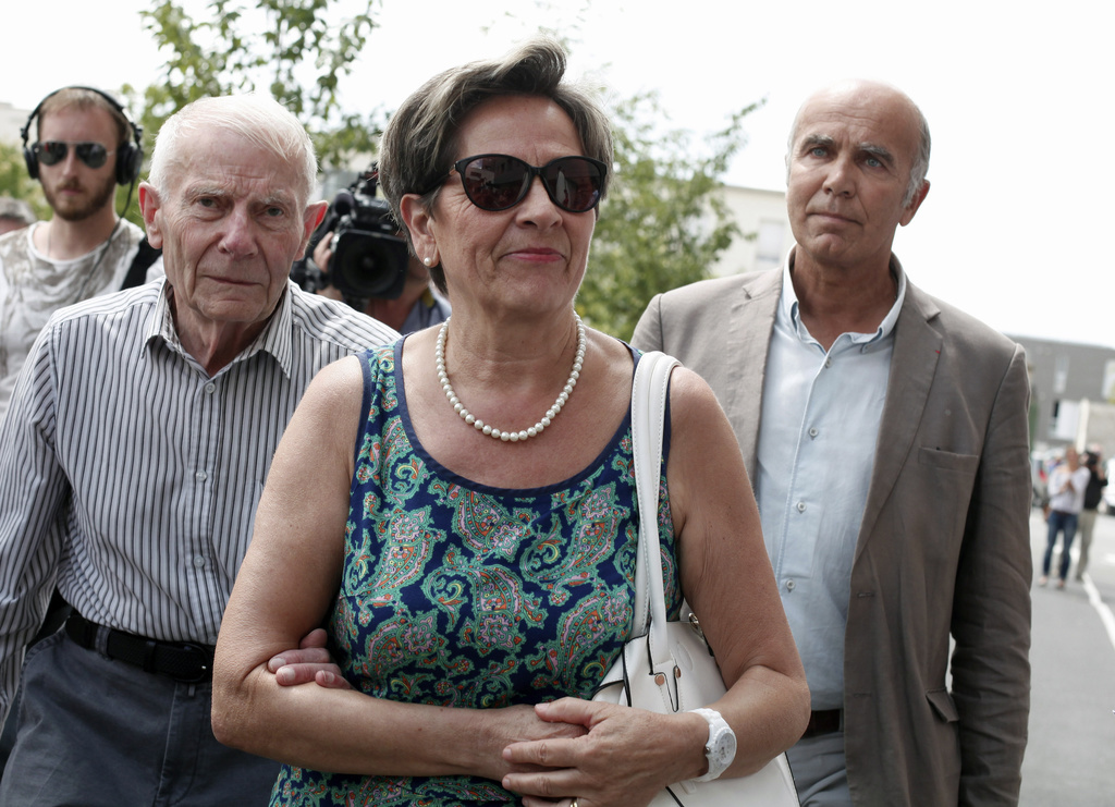 Viviane et Pierre Lambert, à gauche.