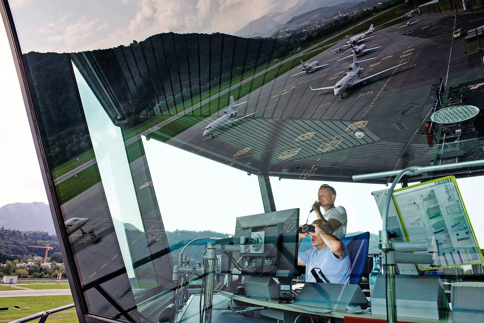 Der Kontrollturm von Skyguide auf dem Flughafen Lugano-Agno am Mittwoch, 22. August 2018, in Agno bei Lugano. Der Flughafen Lugano-Agno feiert in diesem Jahr sein 80-jaehriges Bestehen. Der Flughafen verfuegt ueber eine Start- und Landebahn von 1420 Metern. (KEYSTONE/Ti-Press/Alessandro Crinari) SCHWEIZ LUGANO FLUGHAFEN AGNO