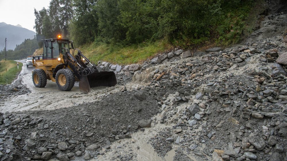 Depuis août 2018, la route entre Vex et Euseigne est fréquemment obstruée par de la lave torrentielle.