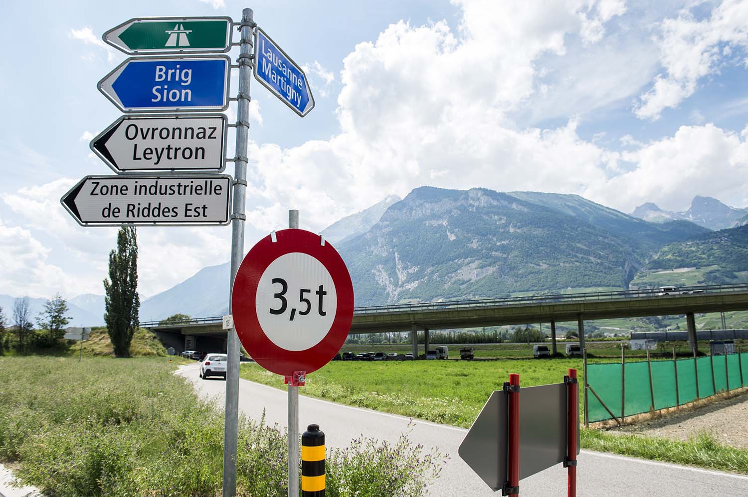 Le viaduc de Riddes reste interdit aux camions.