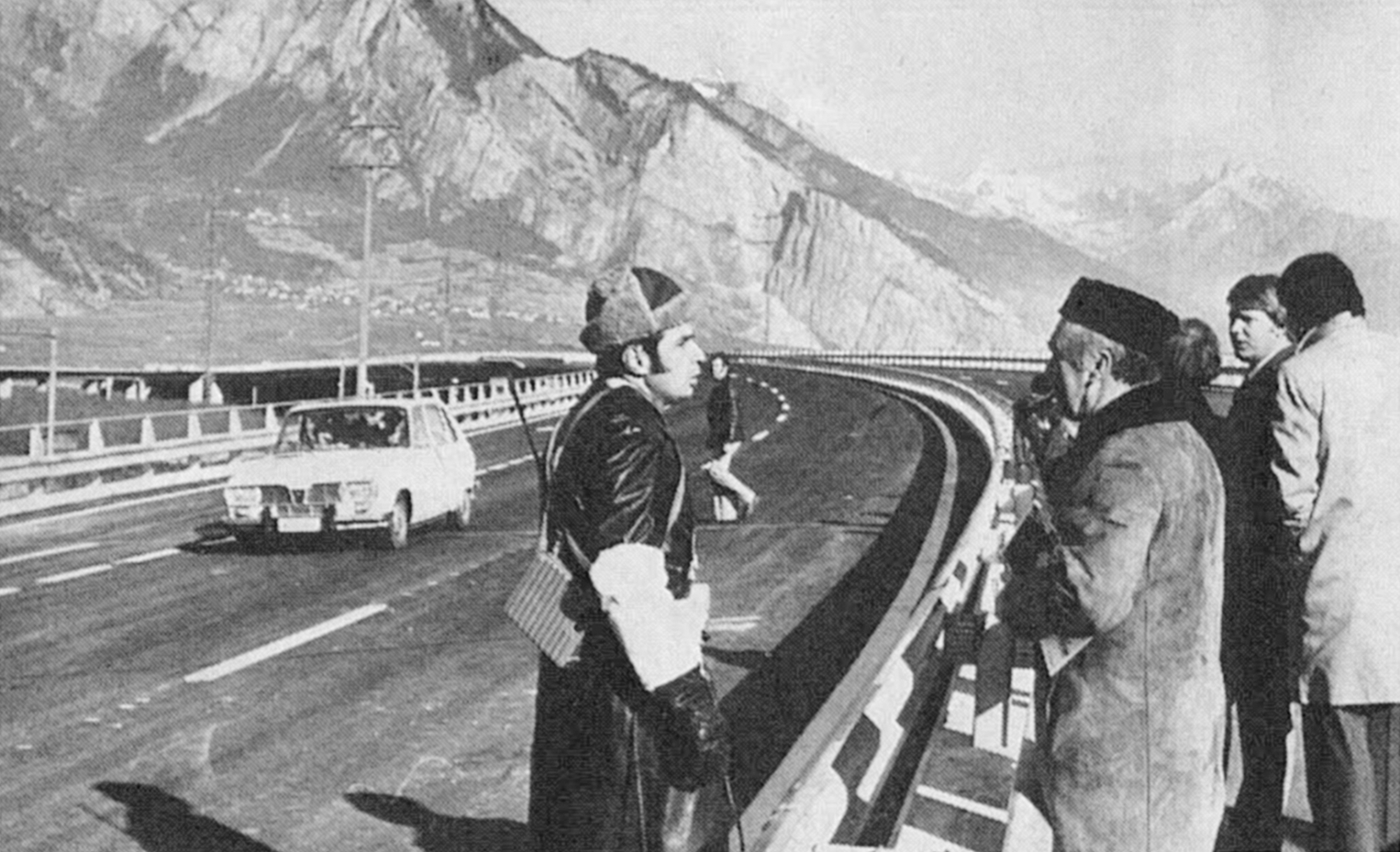Photo d'archive de l'inauguration du viaduc de Riddes en novembre 1976.