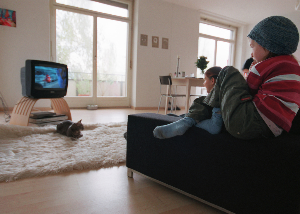 De manière générale, les Suisses regardent de moins en moins la télévision.
