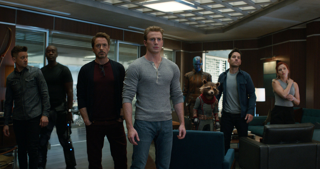 Le quatrième et dernier volet des aventures d'Iron Man, Hulk, Thor et compagnie, avait enregistré un premier record en devenant le premier film de l'histoire à dépasser le cap symbolique du milliard de dollars en l'espace de cinq jours.