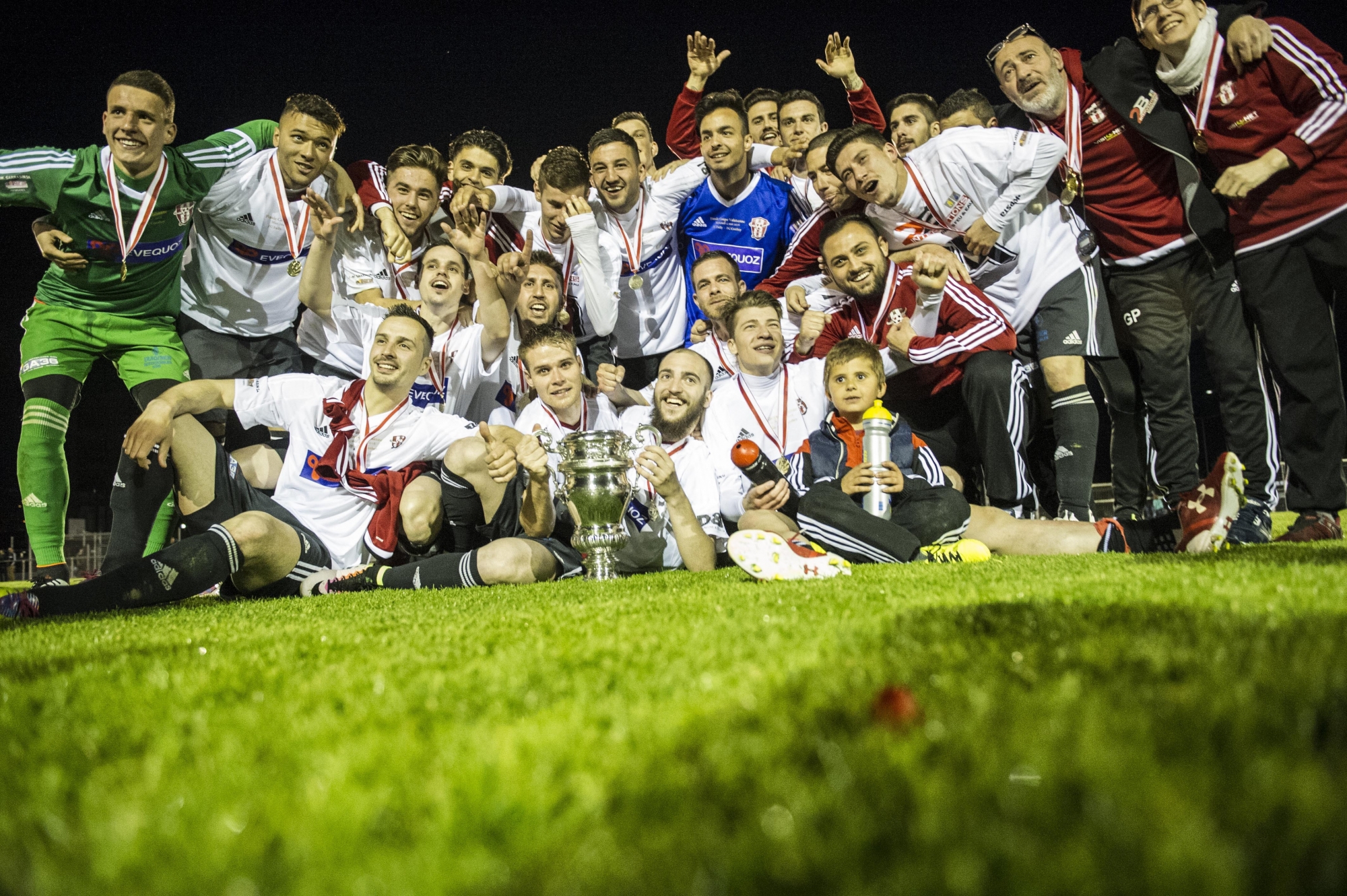 Mai 2016: le FC Conthey remporte la Coupe valaisanne. Moins d'une année après avoir été sacré champion de 2e ligue et promu en 2e ligue interrégionale.