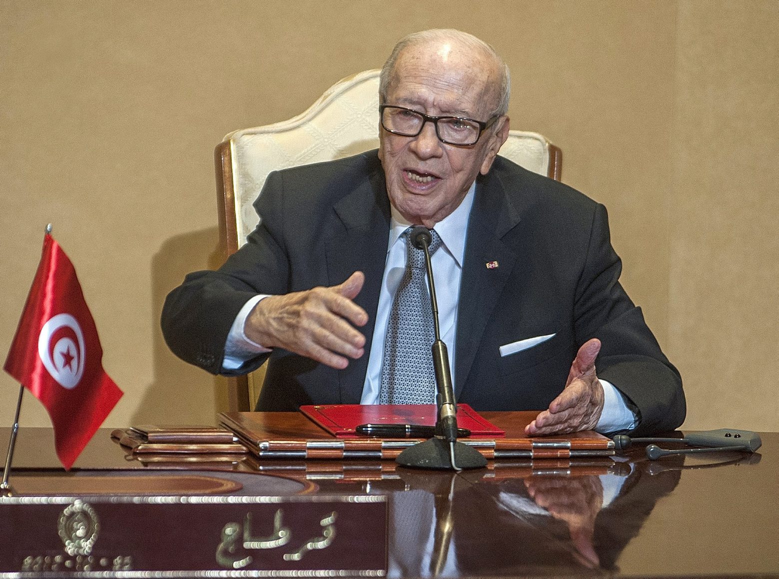 FILE - In this Thursday, Oct. 25, 2018 file photo Tunisian President Beji Caid Essebsi gestures during a press conference in Tunis.  Tunisian President Beji Caid Essebsi, the country's first democratically elected leader, has died at 92, his office announced Thursday July 25, 2019. (AP Photo/Hassene Dridi, FILE) Tunisia President Obit