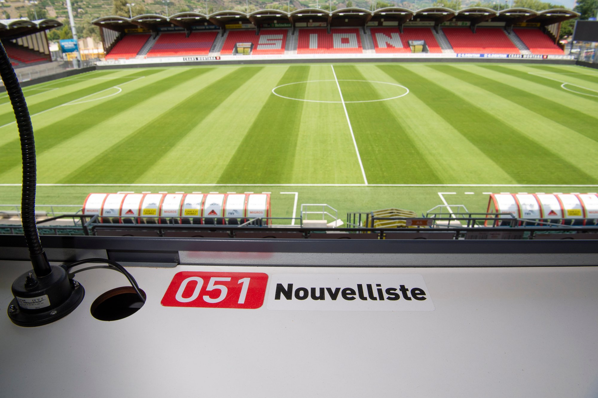 Après avoir bénéficié de places en tribune de presse au stade de Tourbillon, les représentants du «Nouvelliste» en sont privés depuis le mois de juillet 2018.