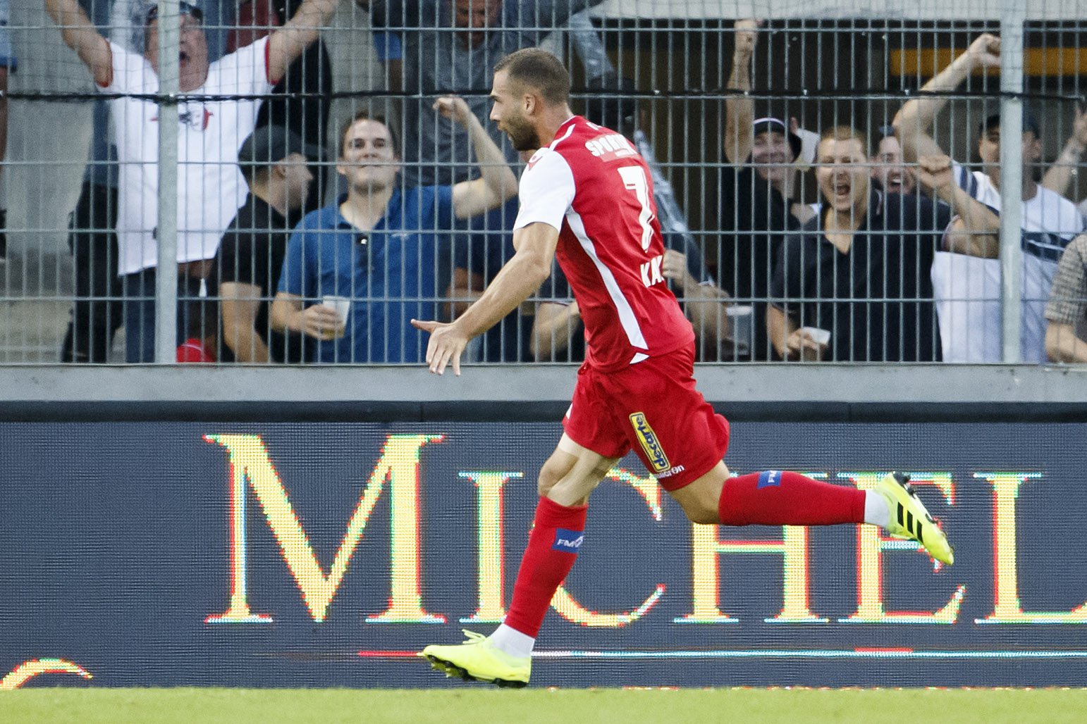 Pajtim Kasami jubile après avoir marqué le troisième du but du FC Sion contre Zurich, son deuxième personnel.