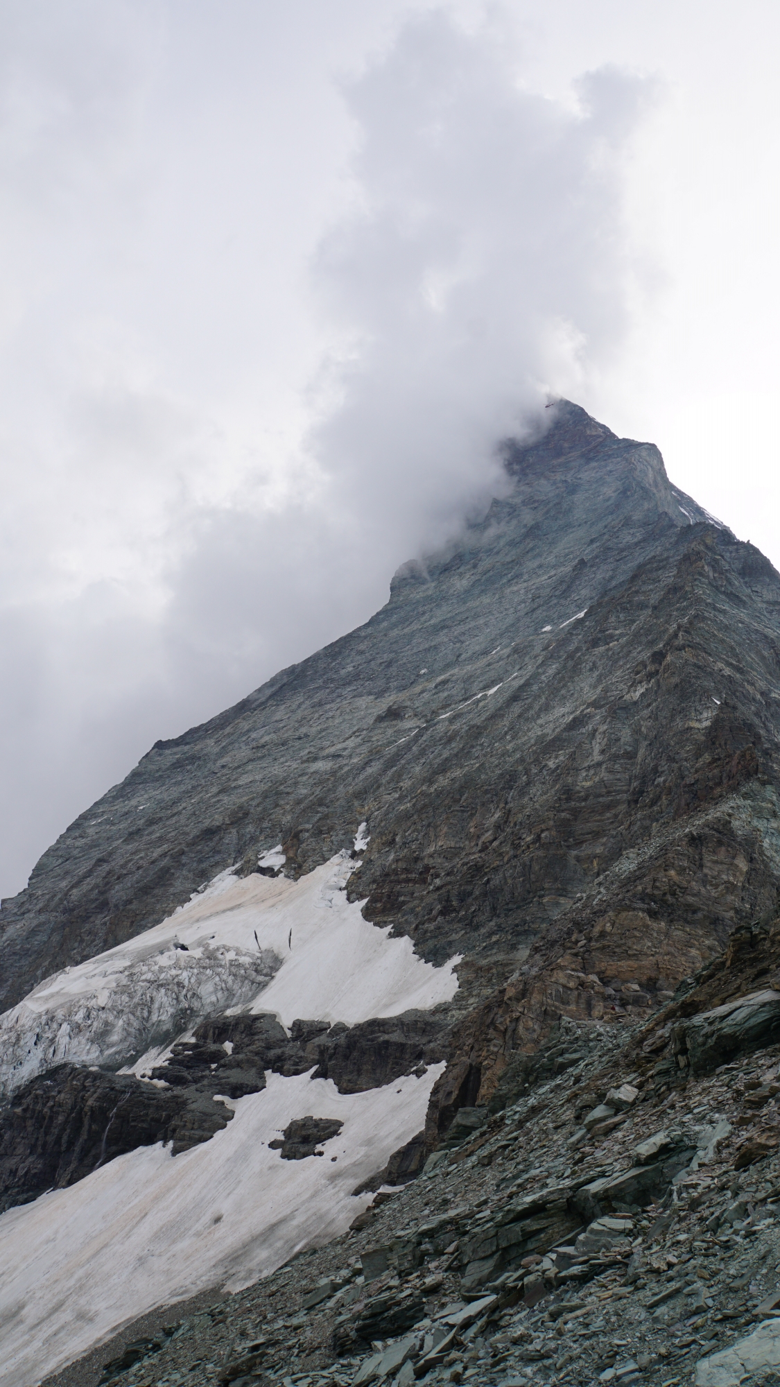 Les deux alpinistes se trouvaient à 4300 mètres lorsqu'ils ont fait une chute mortelle.