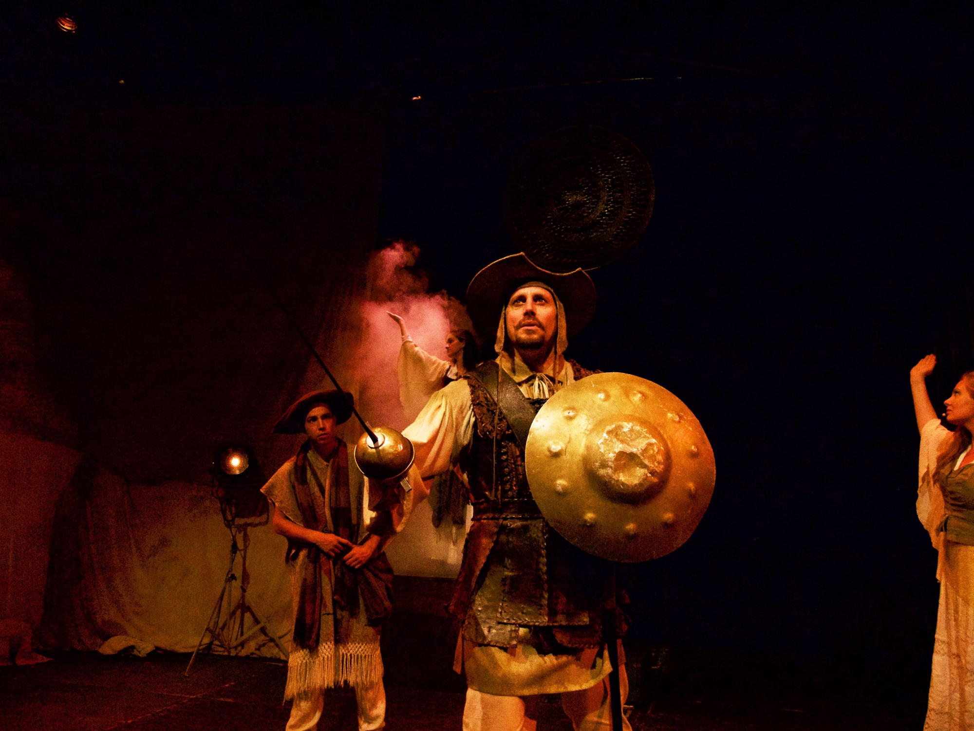 Didier Disero (Don Quichotte) et Florian Berisha (Sancho Panza) délivrent dans cette pièce une excellente prestation.