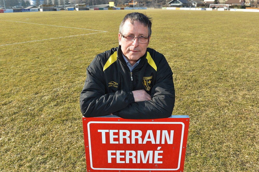 Un entraîneur du FC Châteauneuf est en prison après avoir reconnu des attouchements sur des enfants. Au sein du club, c'est la consternation.