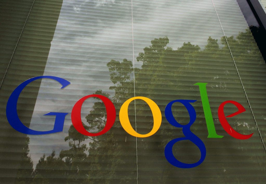 Google va verser quelque 14,1 millions de francs de bonus à quatre de ses dirigeants. Le président du directoire, Eric Schmidt (photo), est le plus gâté avec 6 millions de dollars.